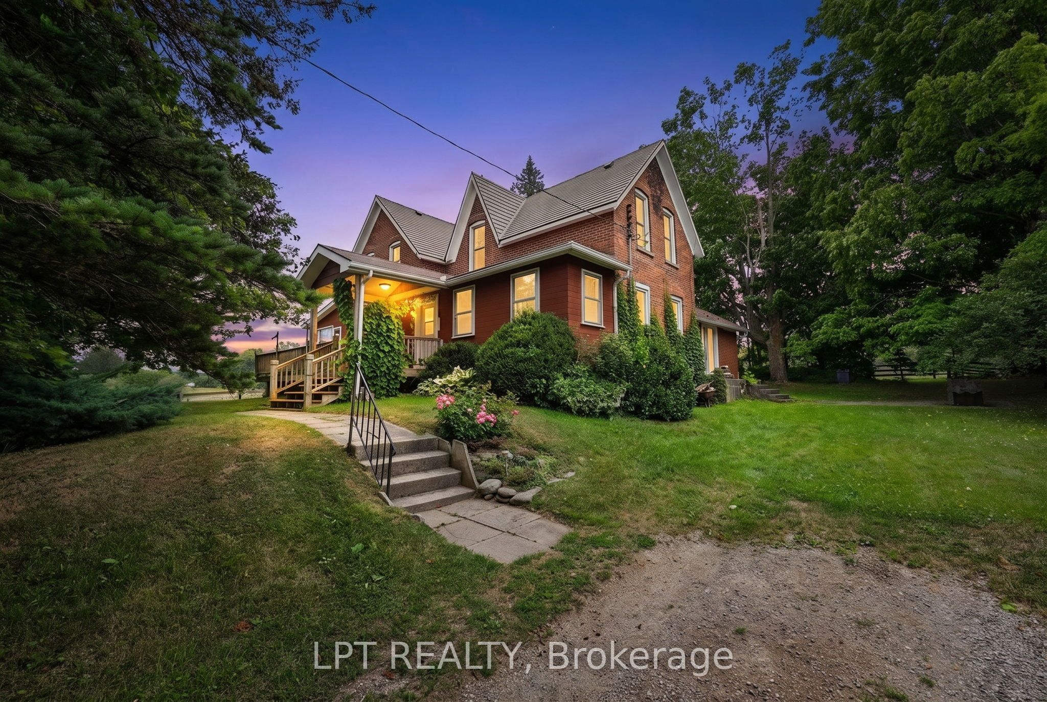 416476 10th Line S Property Photo 2