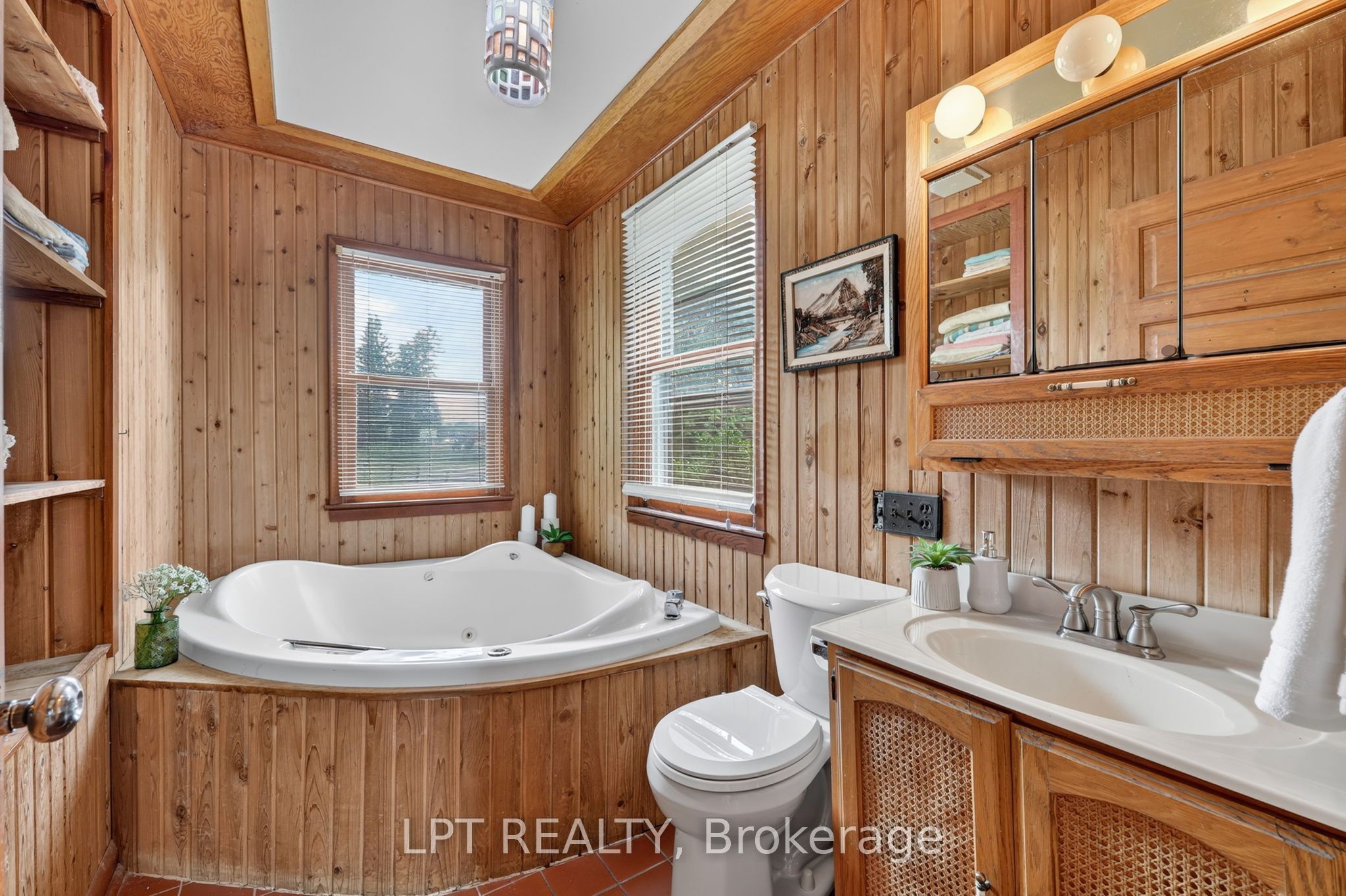 416476 10th Line S Property Photo 18