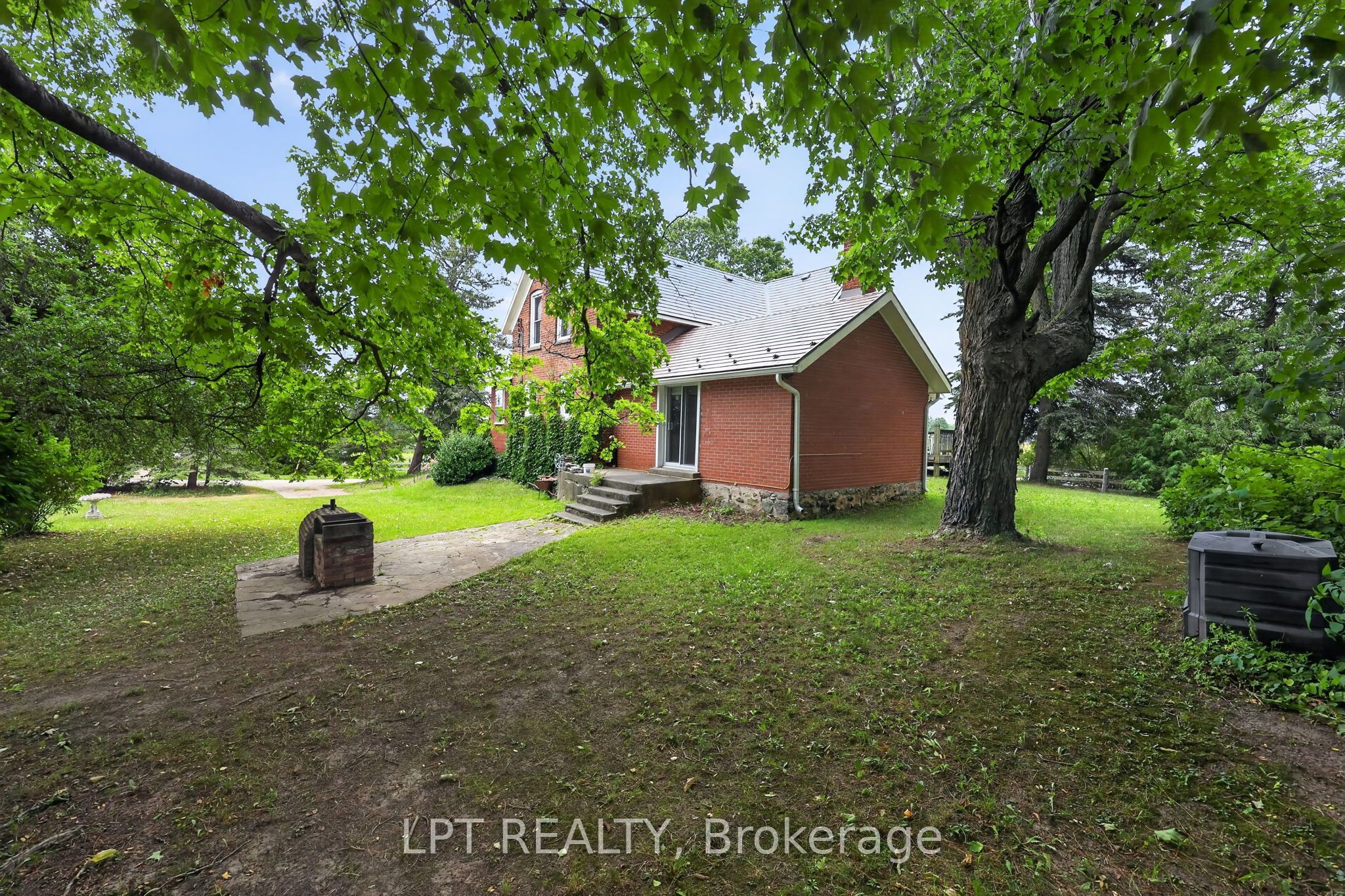416476 10th Line S Property Photo 32