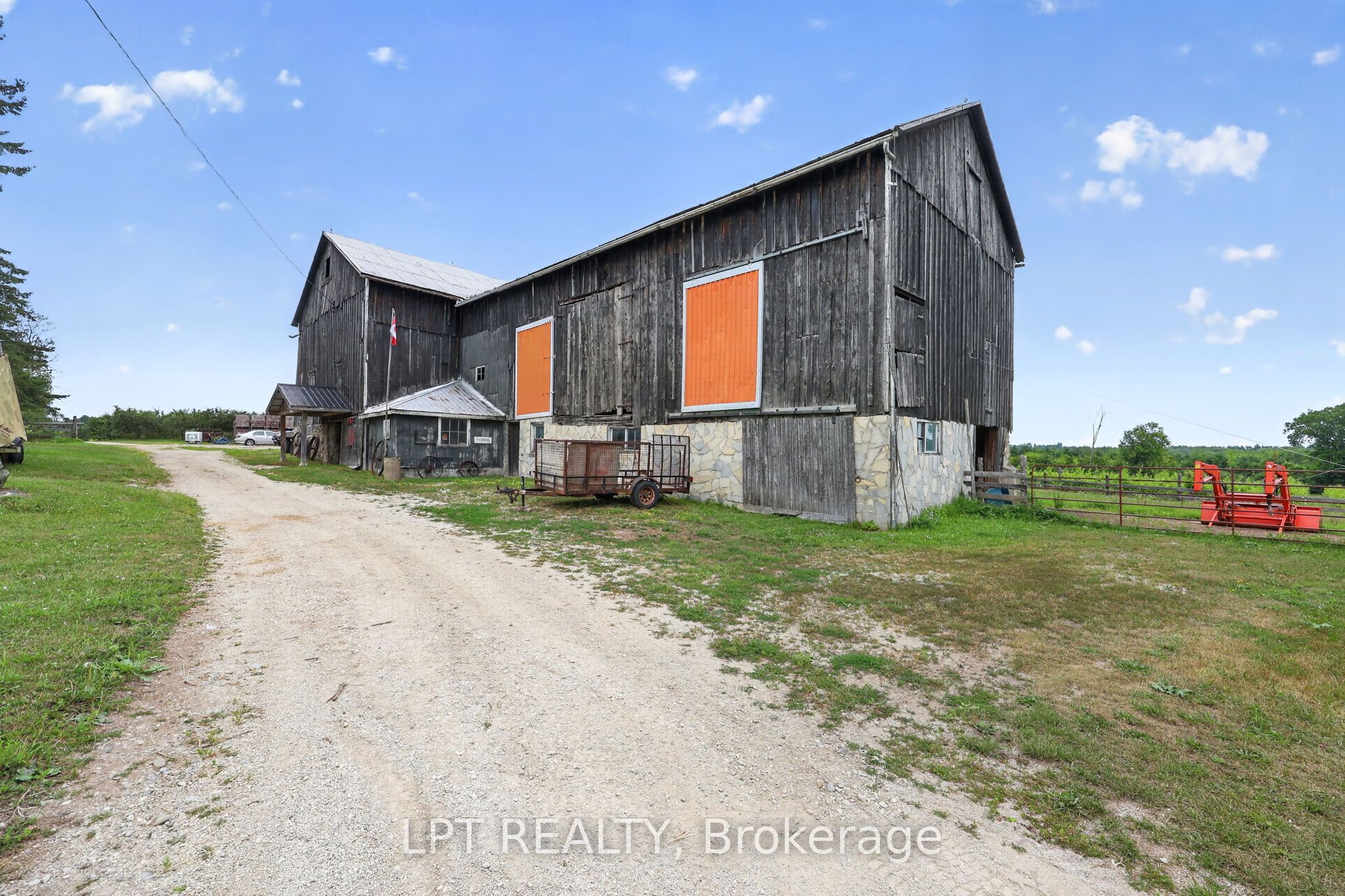416476 10th Line S Property Photo 41