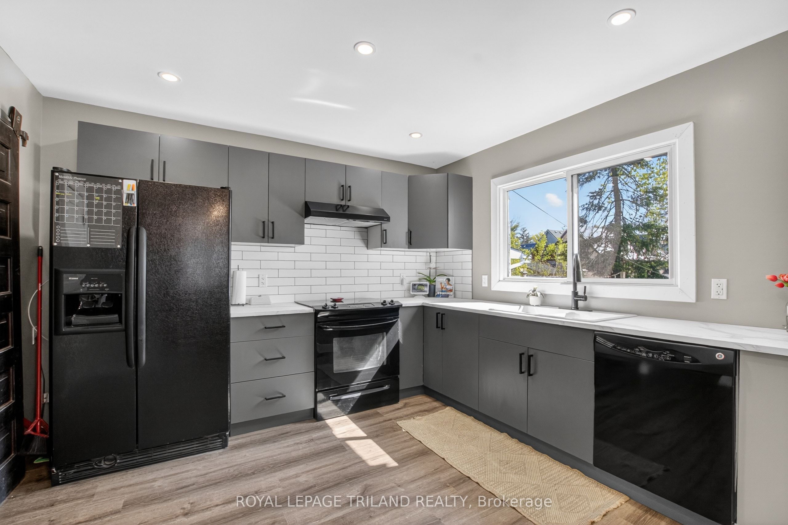 73.5 Hughes Street Property Photo 13