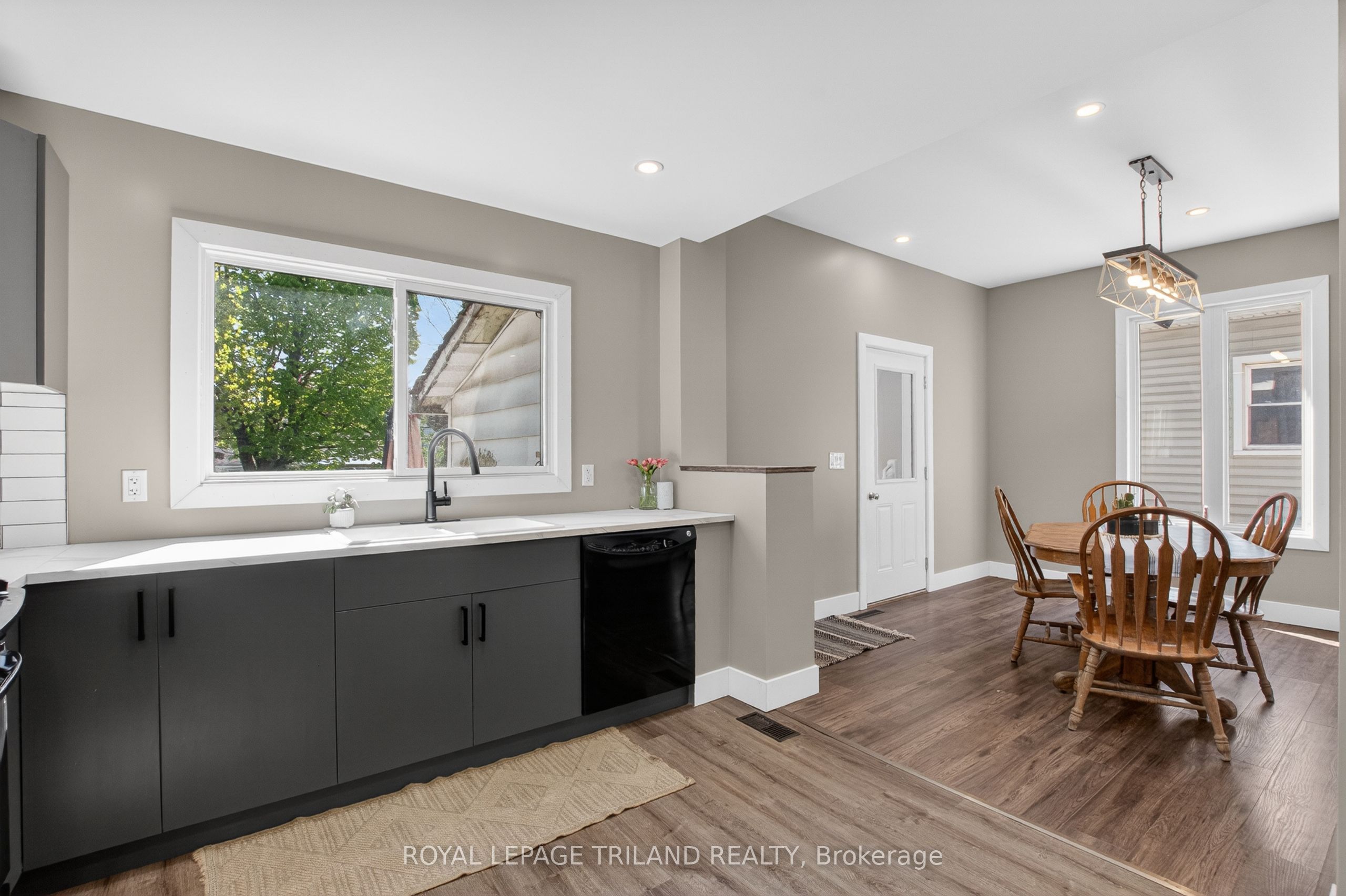 73.5 Hughes Street Property Photo 15