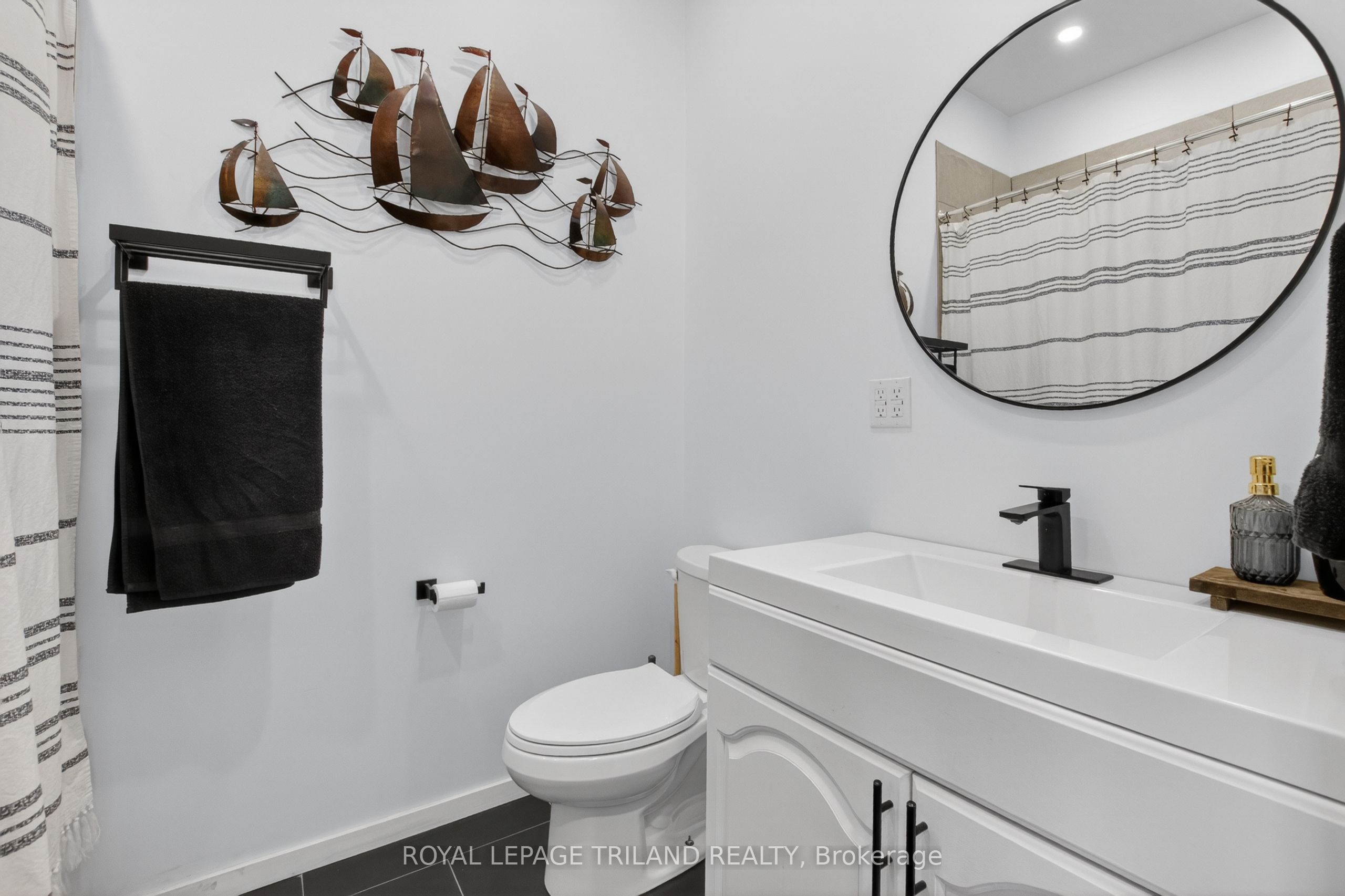 73.5 Hughes Street Property Photo 19