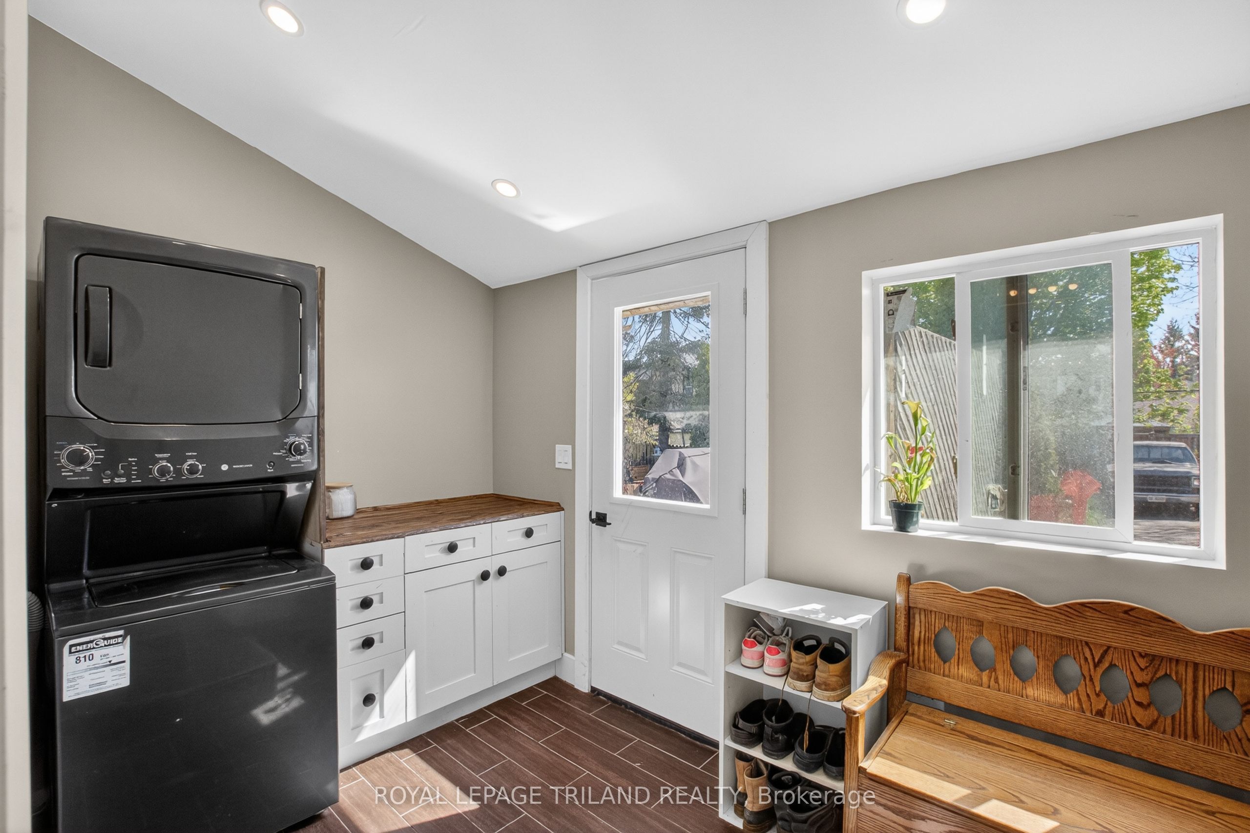 73.5 Hughes Street Property Photo 25