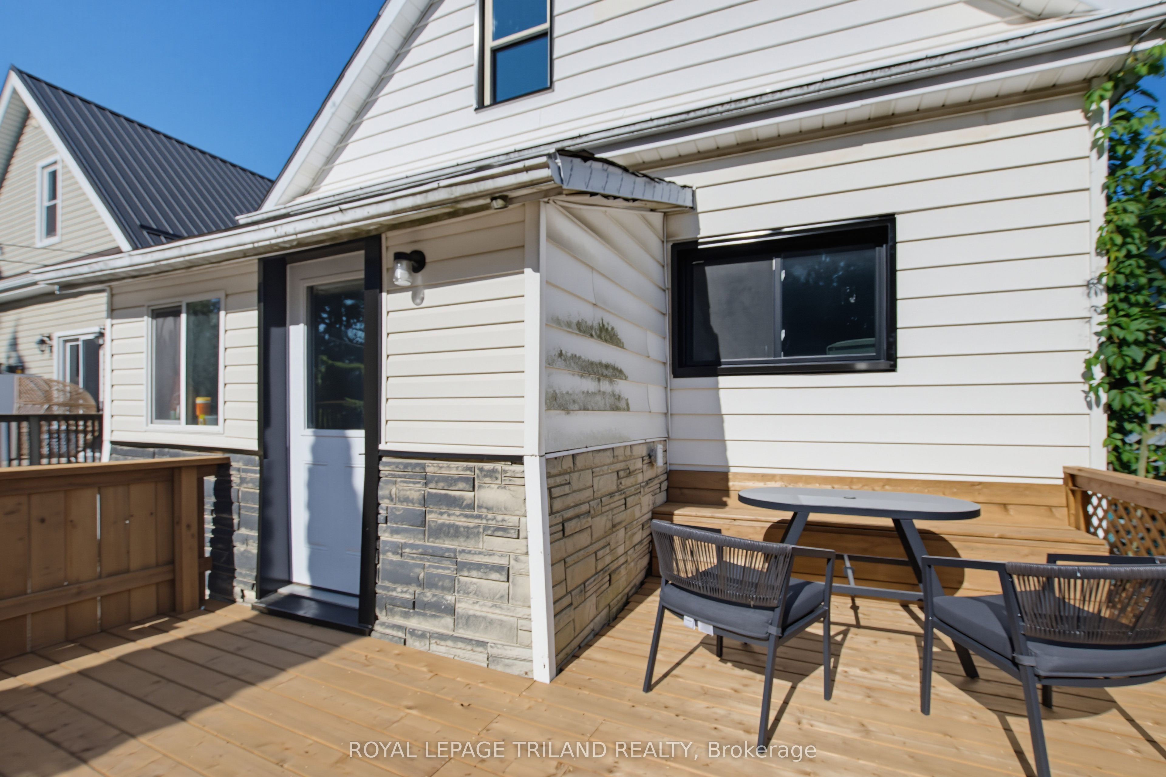 73.5 Hughes Street Property Photo 36