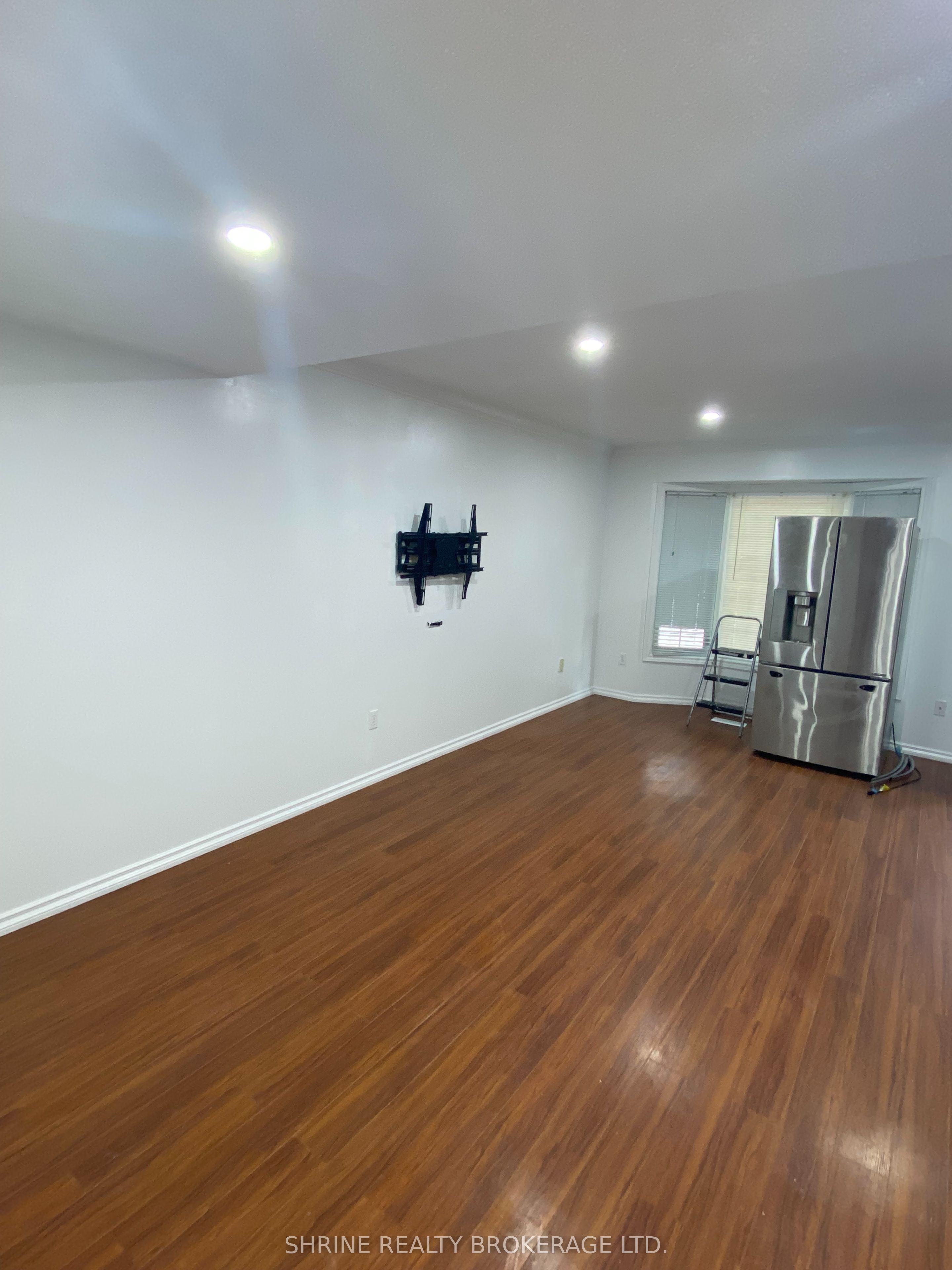 70 Chapman Court 19 Property Photo 10