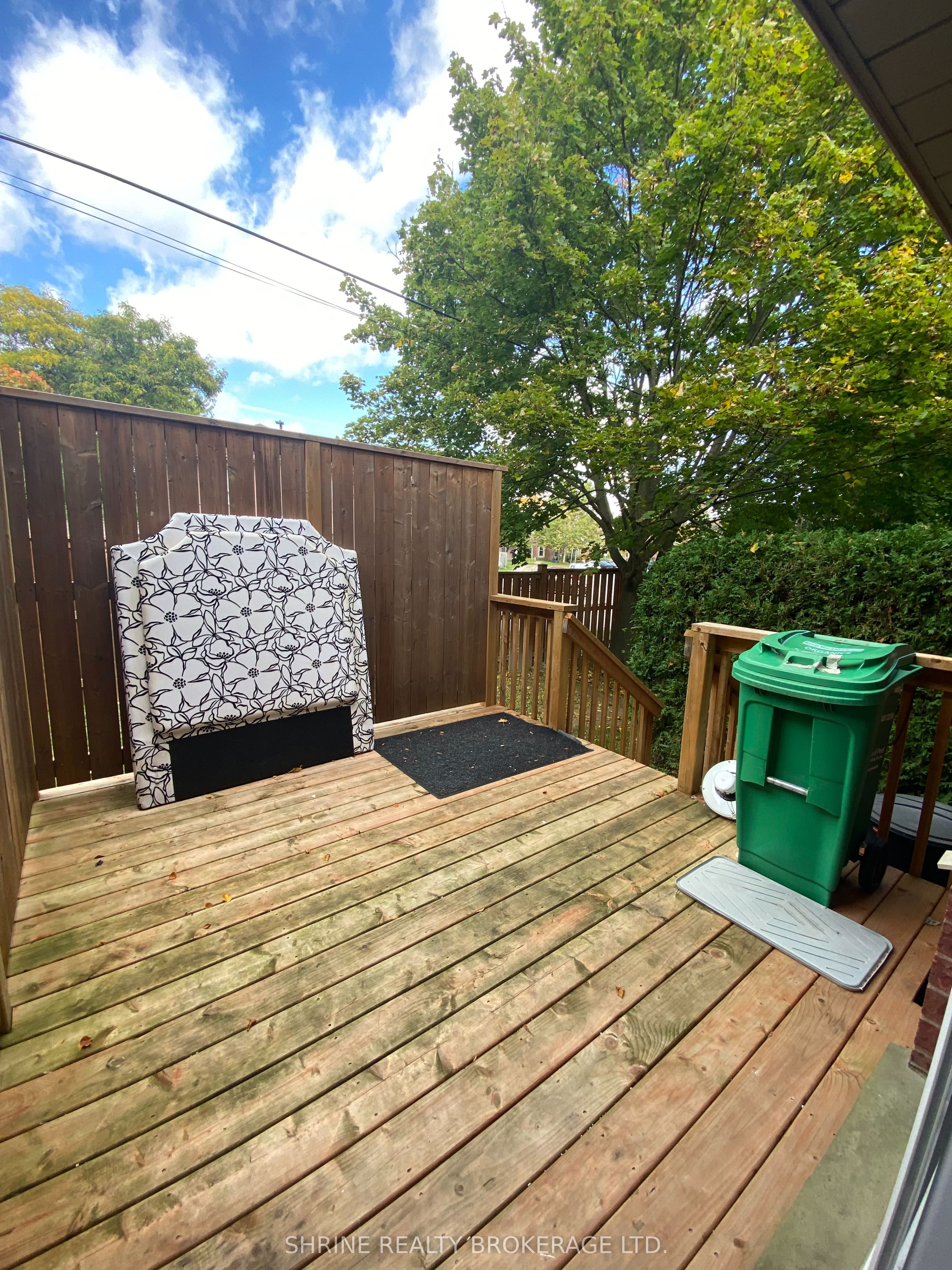 70 Chapman Court 19 Property Photo 34
