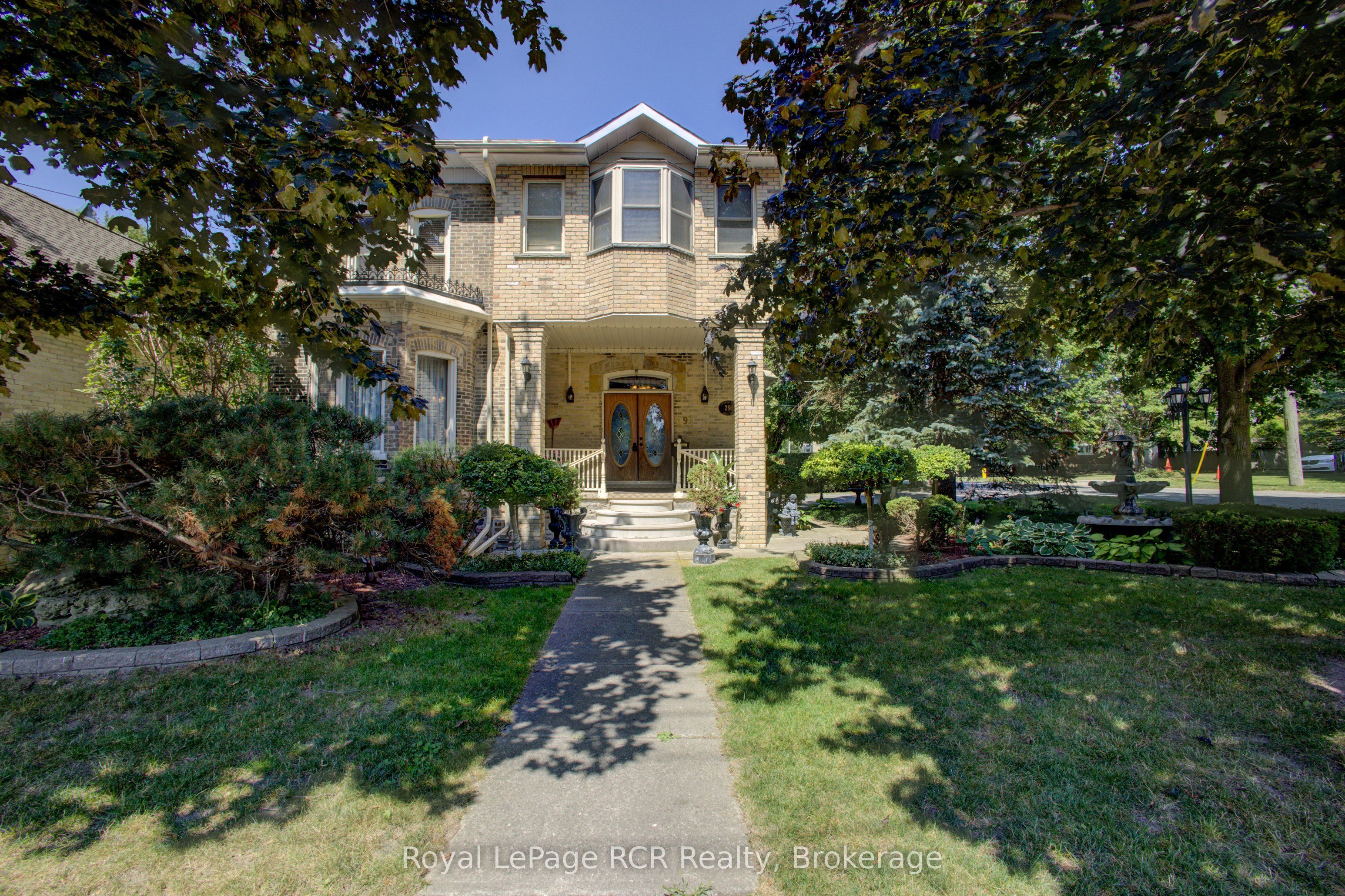 291 Elma Street E Property Photo 1