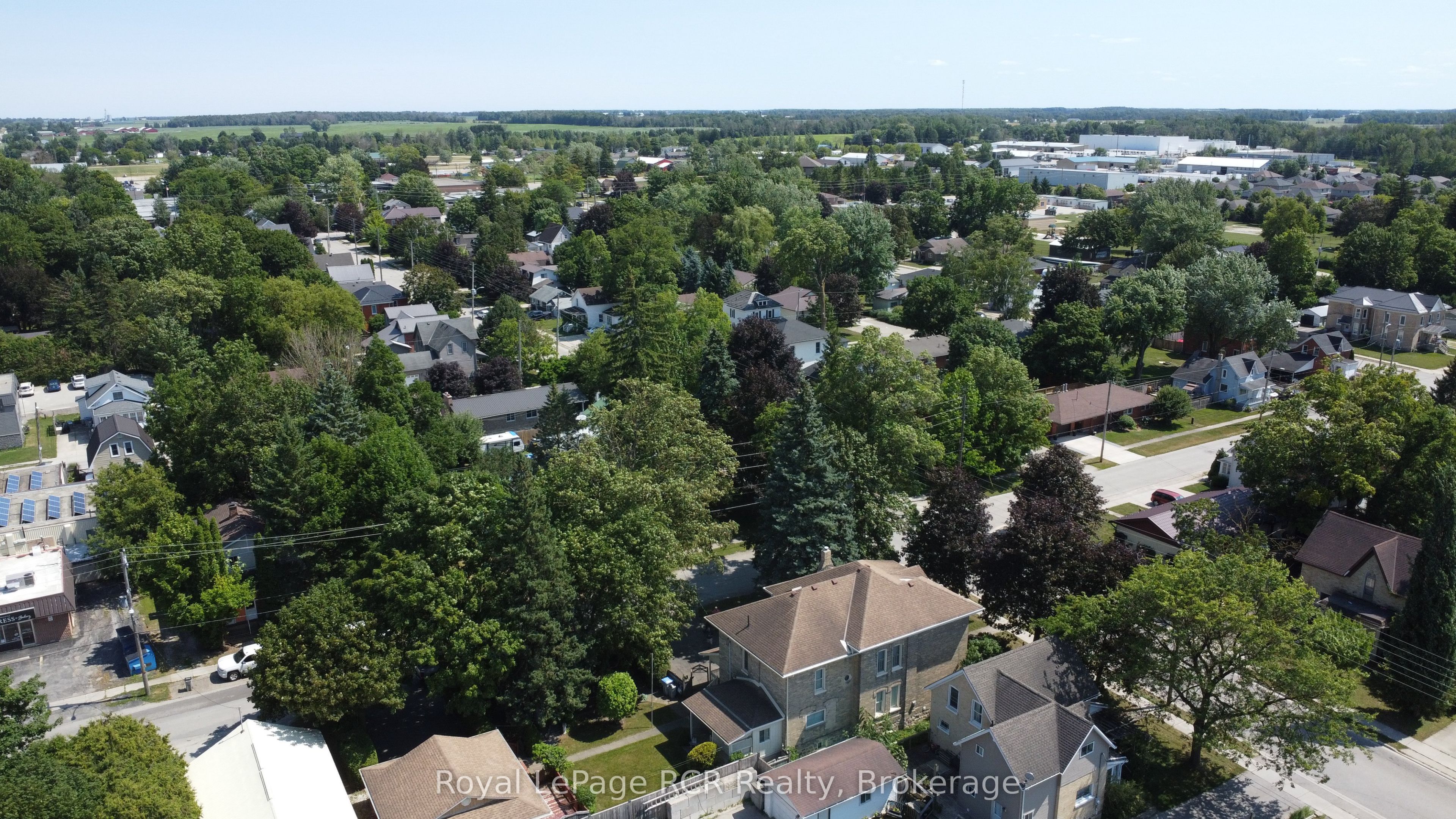 291 Elma Street E Property Photo 48