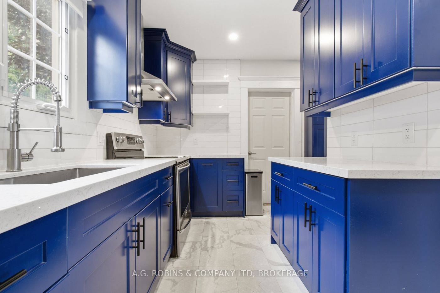 6345 Barker Street Property Photo 15