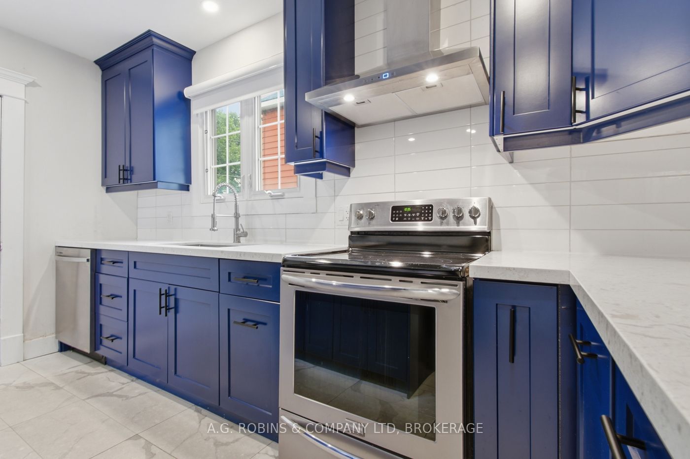 6345 Barker Street Property Photo 19