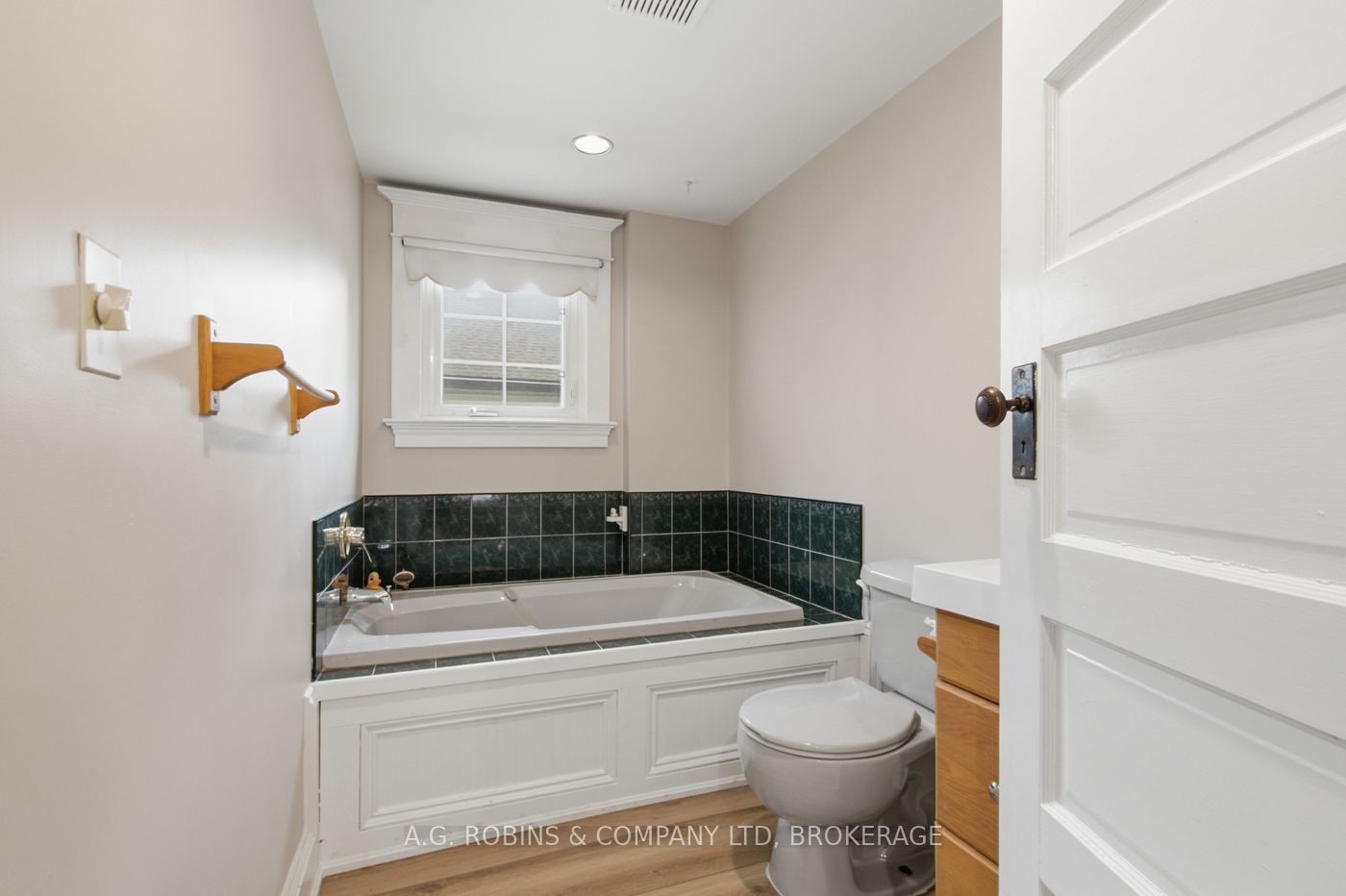 6345 Barker Street Property Photo 32