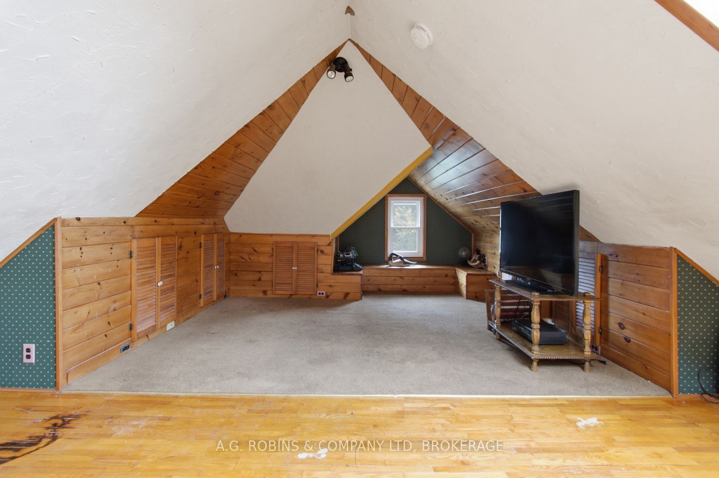 6345 Barker Street Property Photo 33
