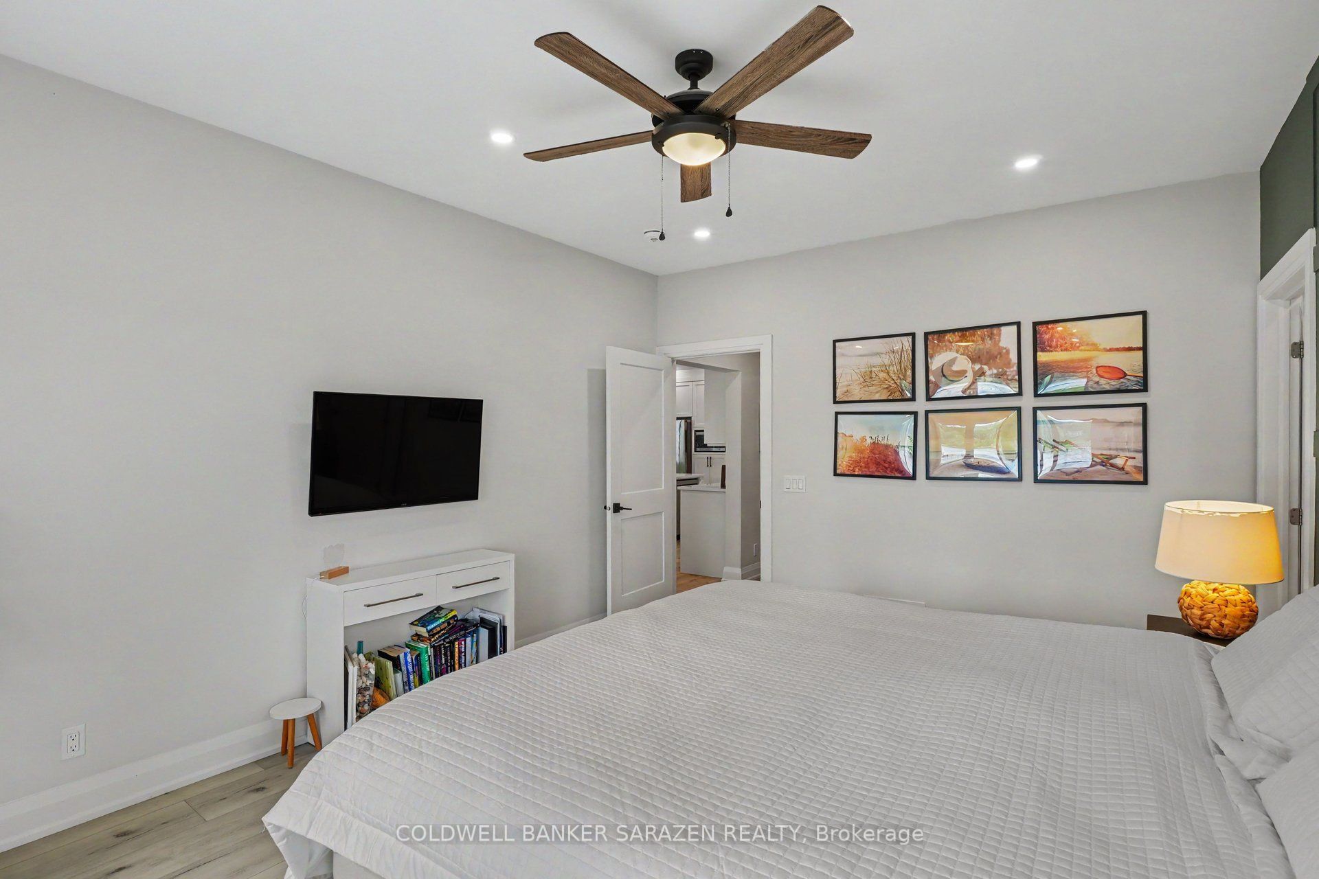 1046 Bayview Drive W Property Photo 13