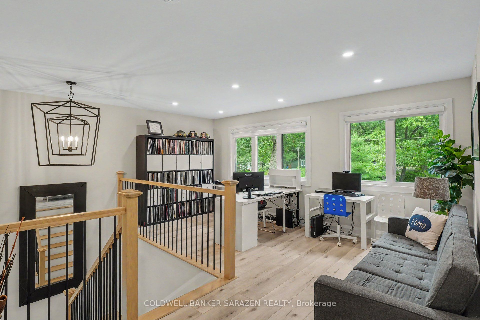 1046 Bayview Drive W Property Photo 16