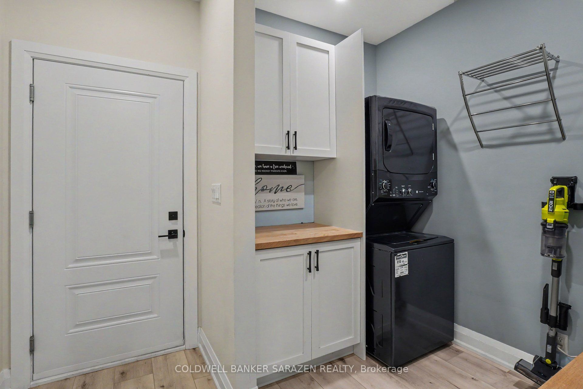 1046 Bayview Drive W Property Photo 25