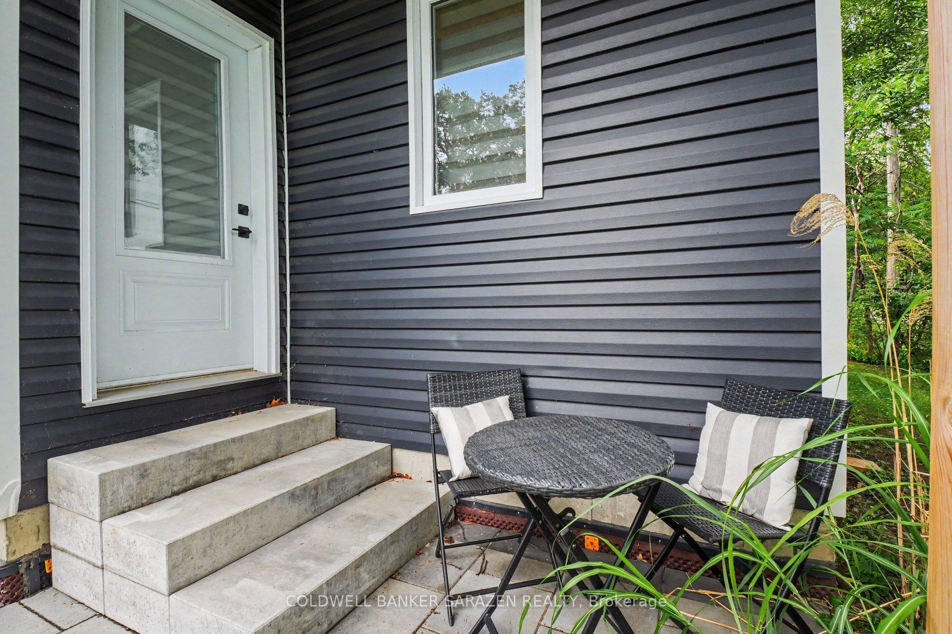 1046 Bayview Drive W Property Photo 26