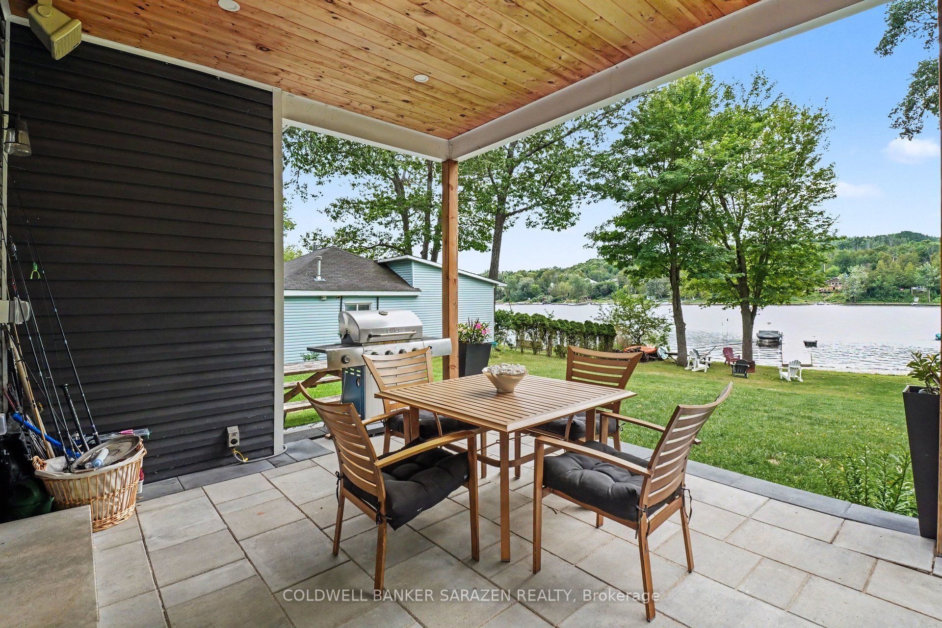 1046 Bayview Drive W Property Photo 28