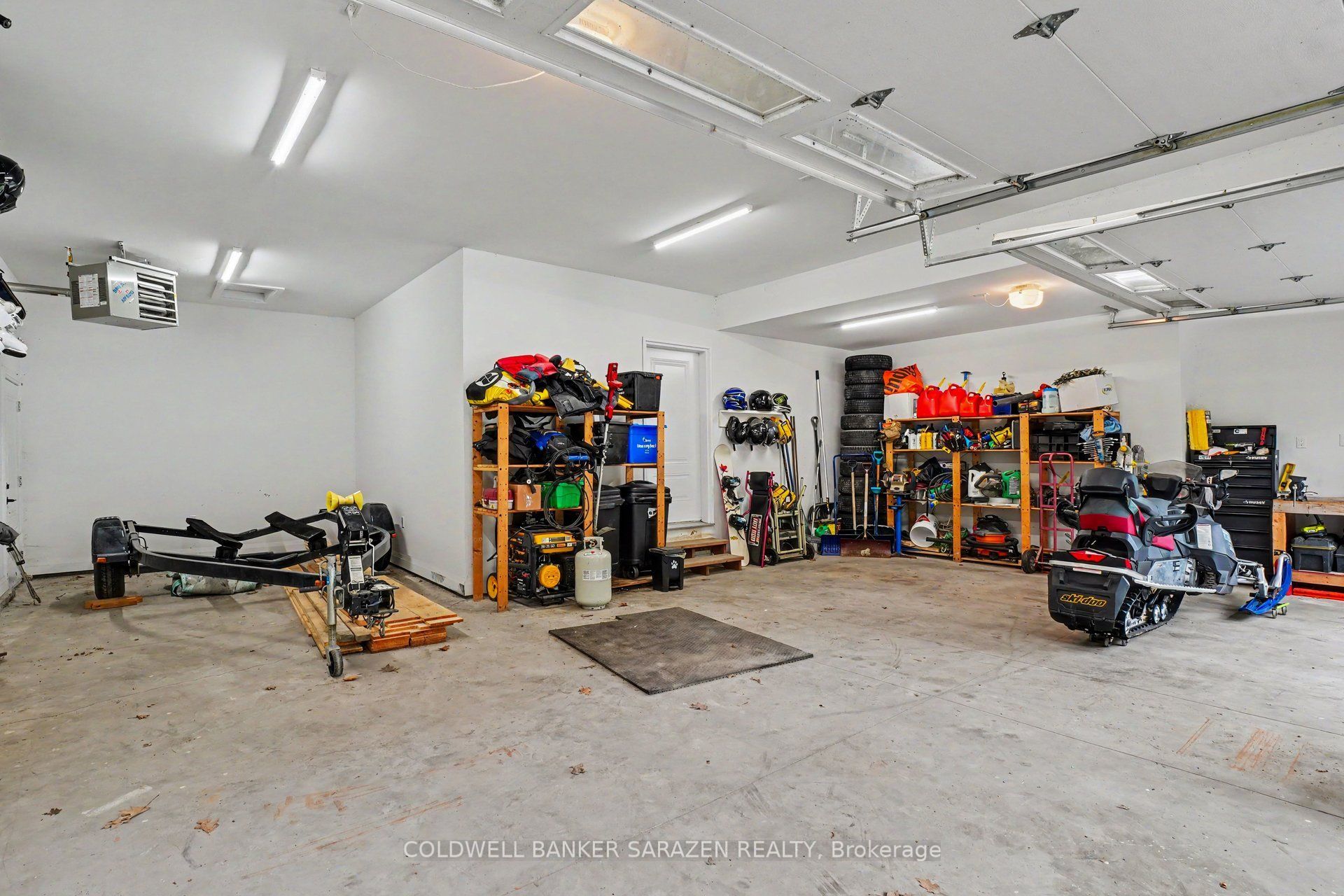 1046 Bayview Drive W Property Photo 34