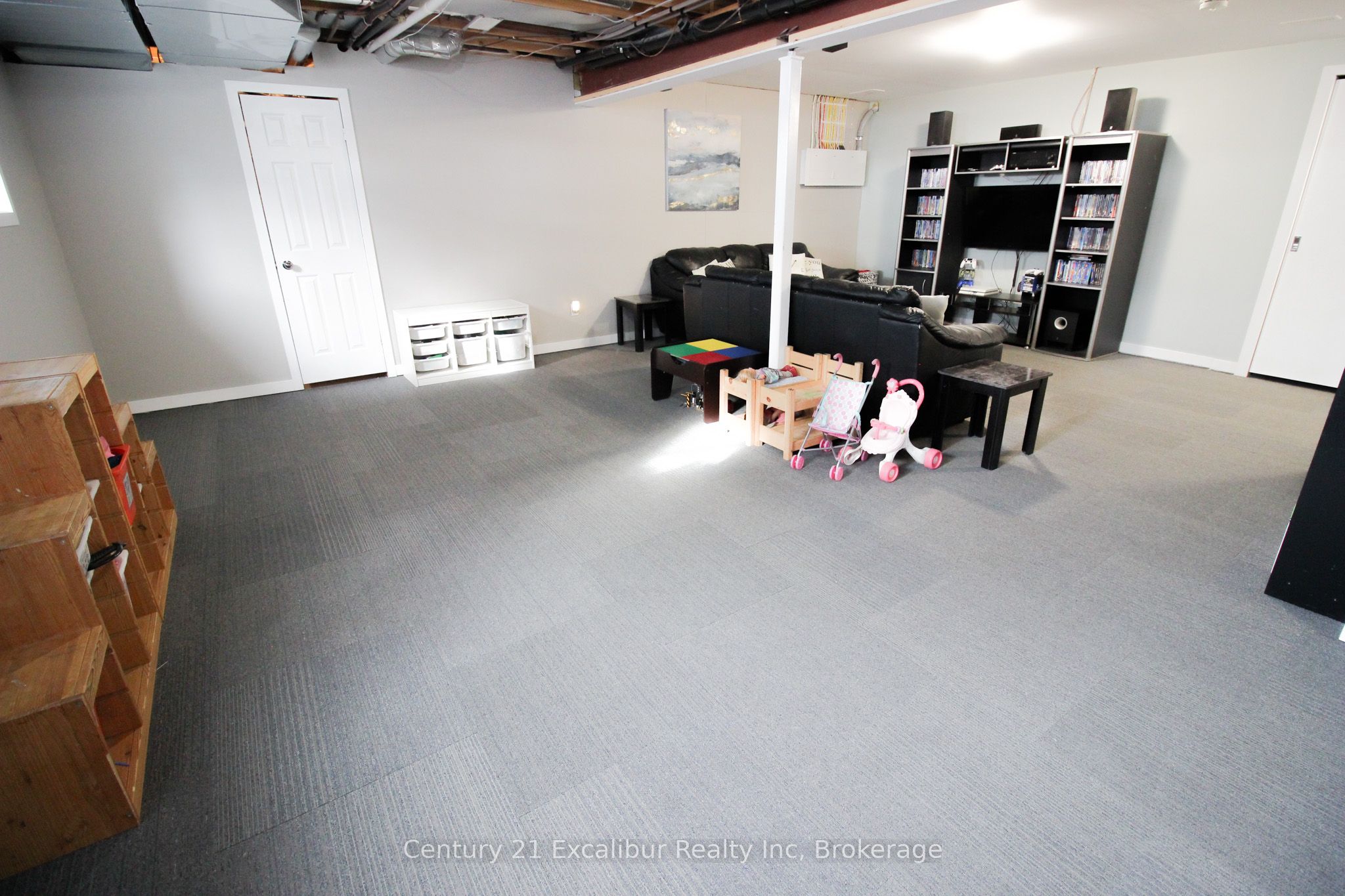 7104 Sixth Line Road W Property Photo 17