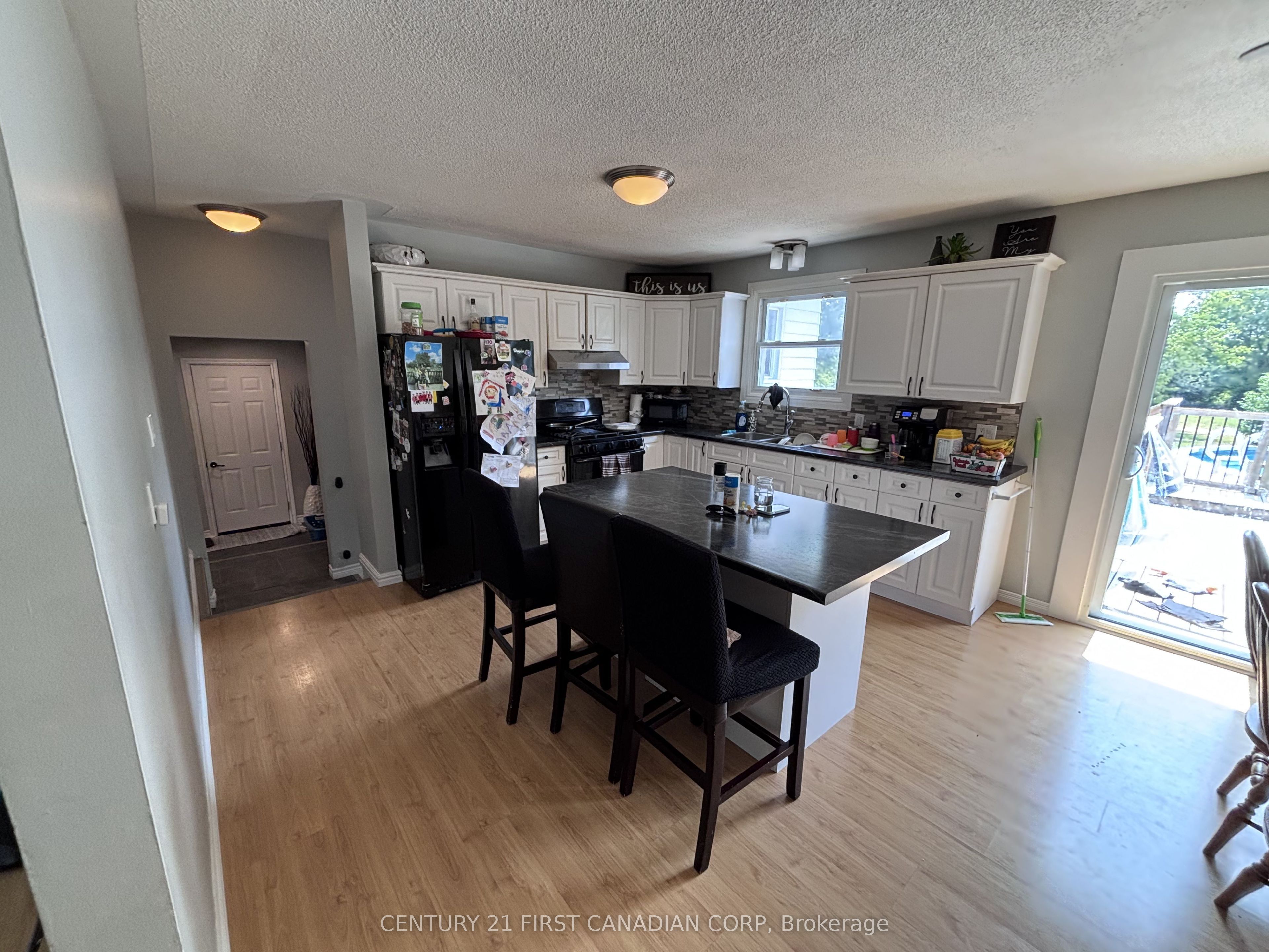 8319 Goosemarsh Line Property Photo 8
