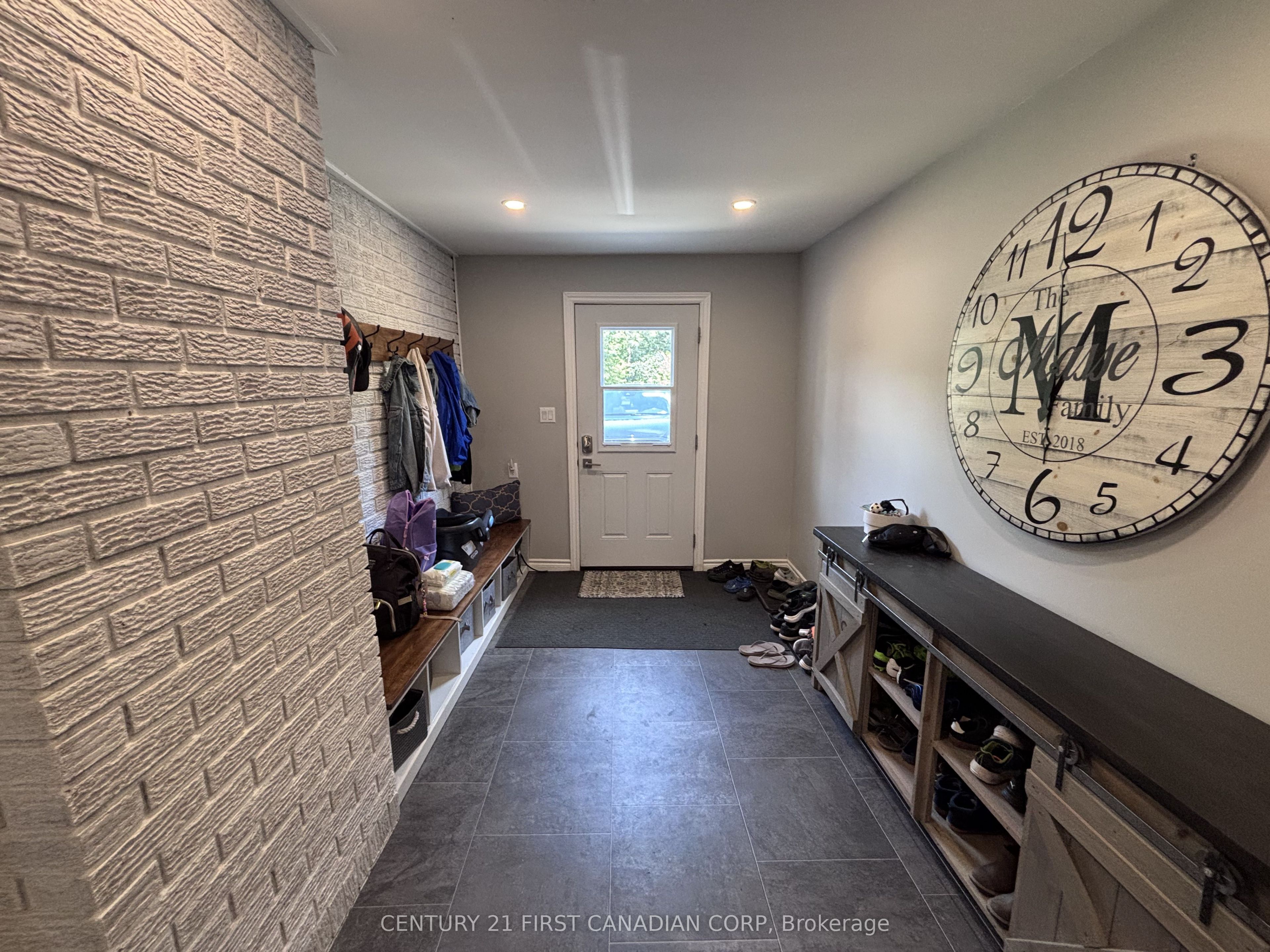 8319 Goosemarsh Line Property Photo 18