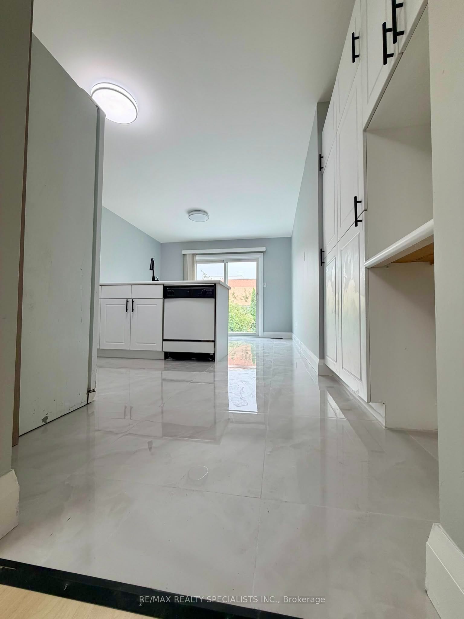 145 North Centre Road 19 Property Photo 6
