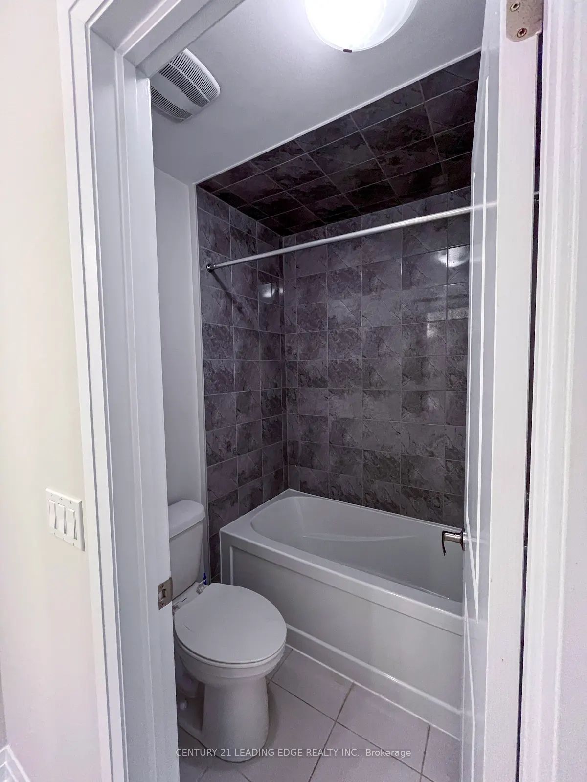 100 Cole Terrace Property Photo 8