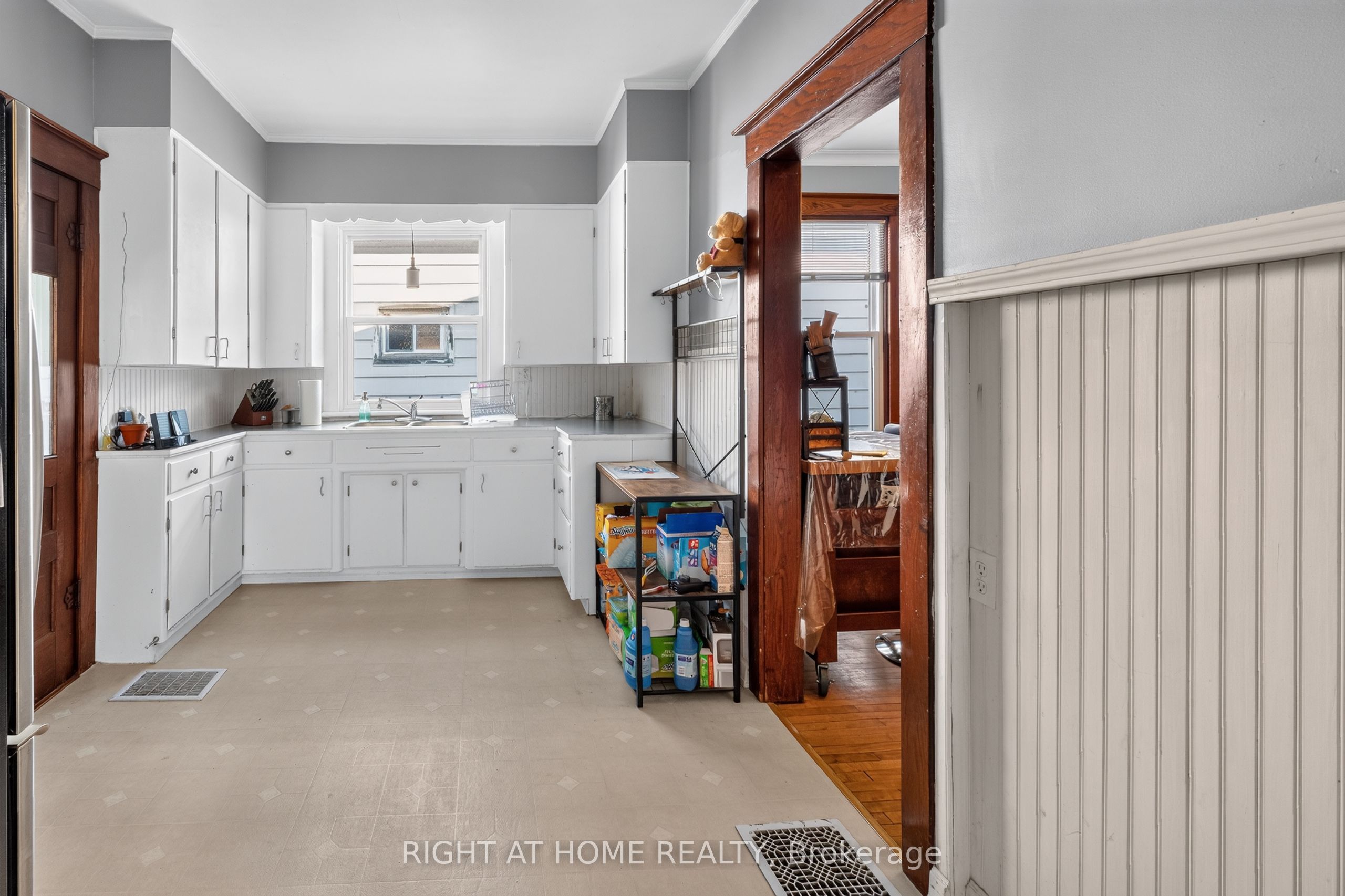 72 Maple Street Property Photo 12