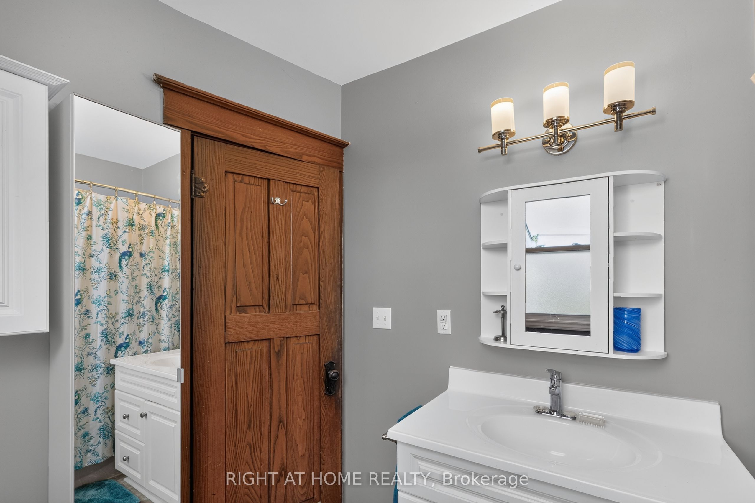 72 Maple Street Property Photo 16