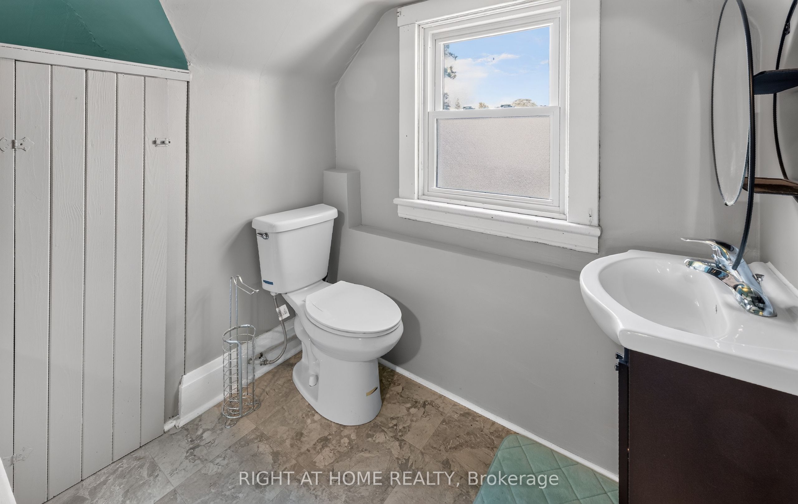 72 Maple Street Property Photo 26