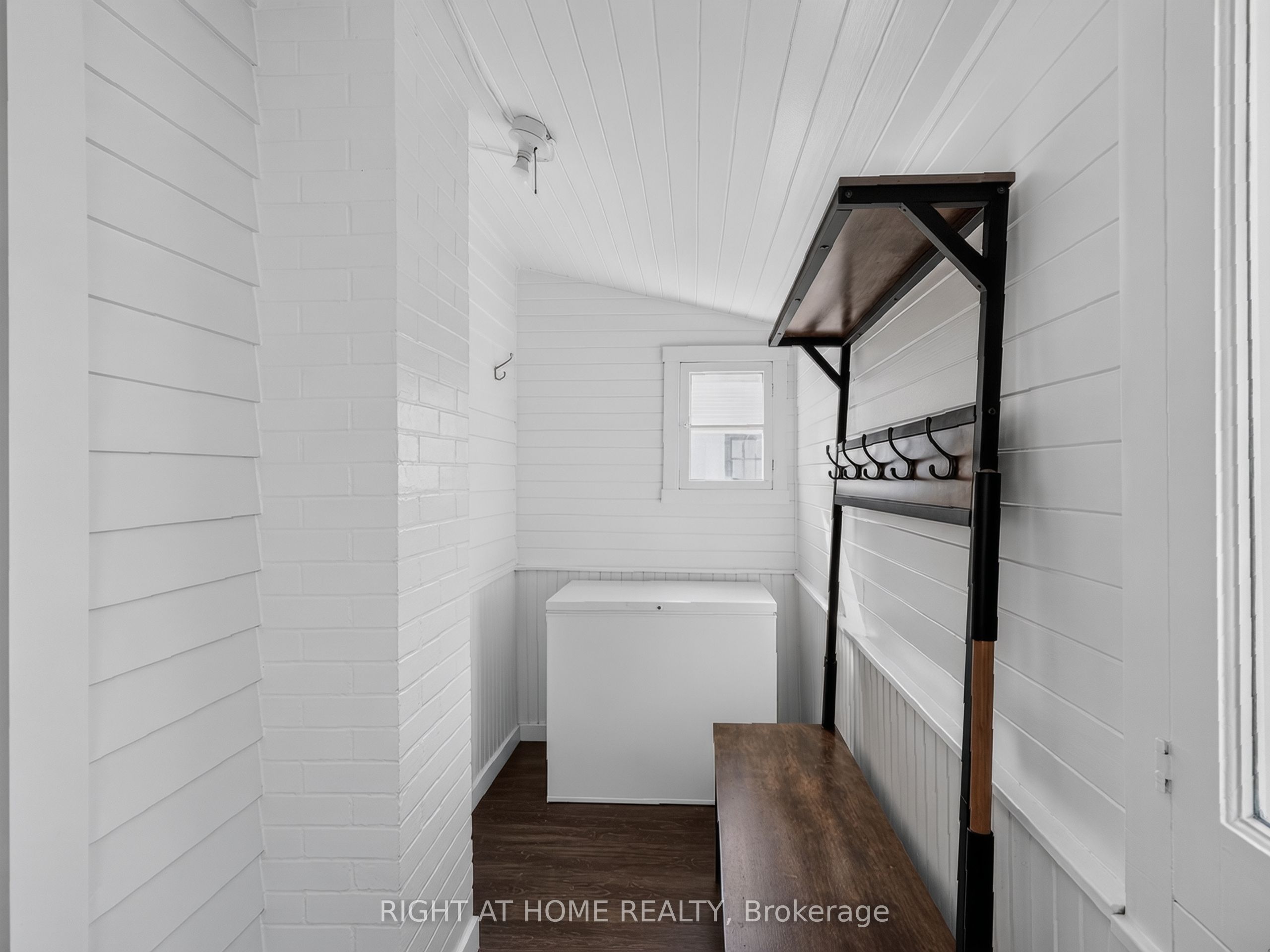 72 Maple Street Property Photo 27