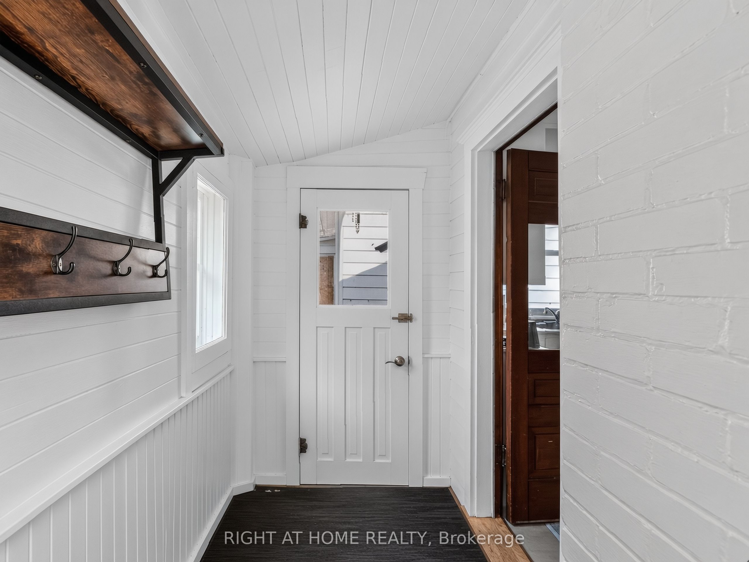 72 Maple Street Property Photo 28