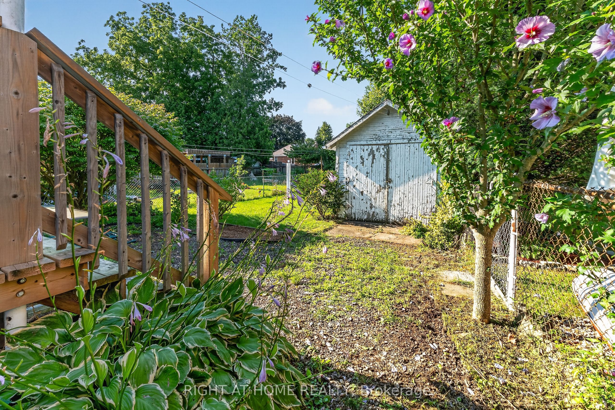 72 Maple Street Property Photo 44