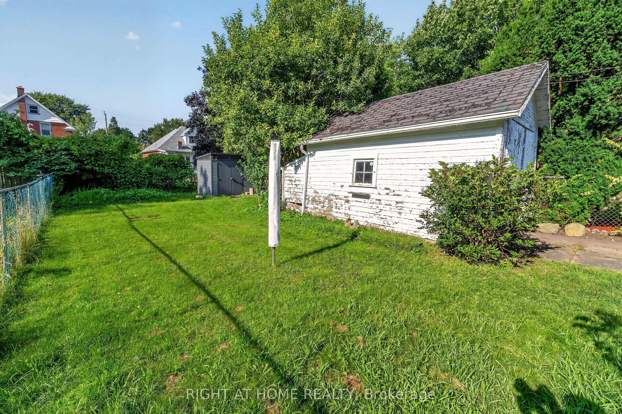 72 Maple Street Property Photo 45