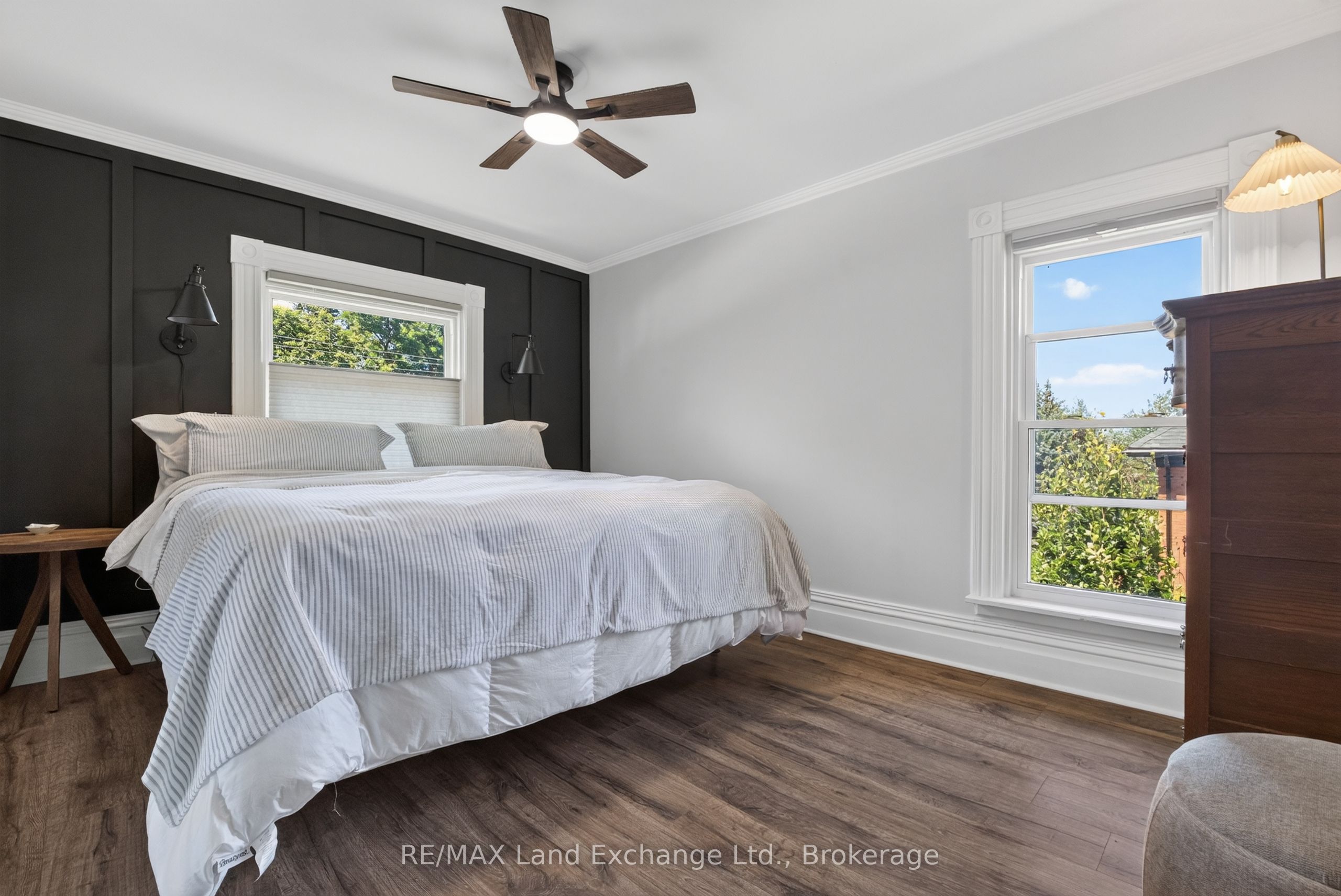 581 Queen Street Property Photo 31