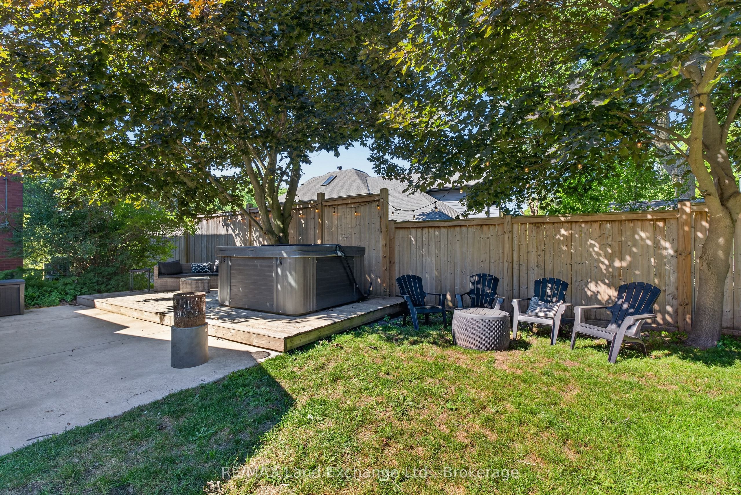 581 Queen Street Property Photo 40