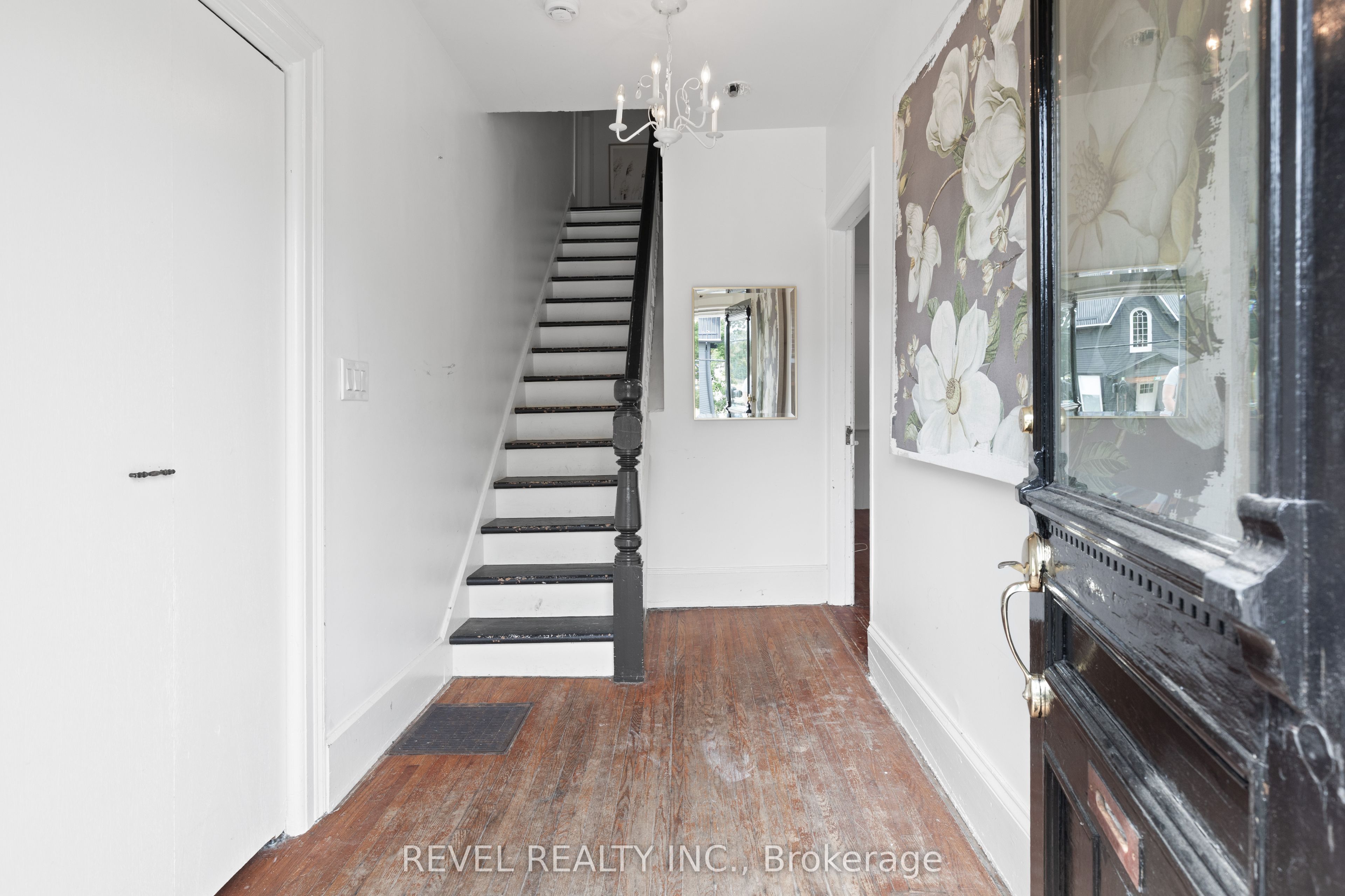 399 Eldon Road Property Photo 2