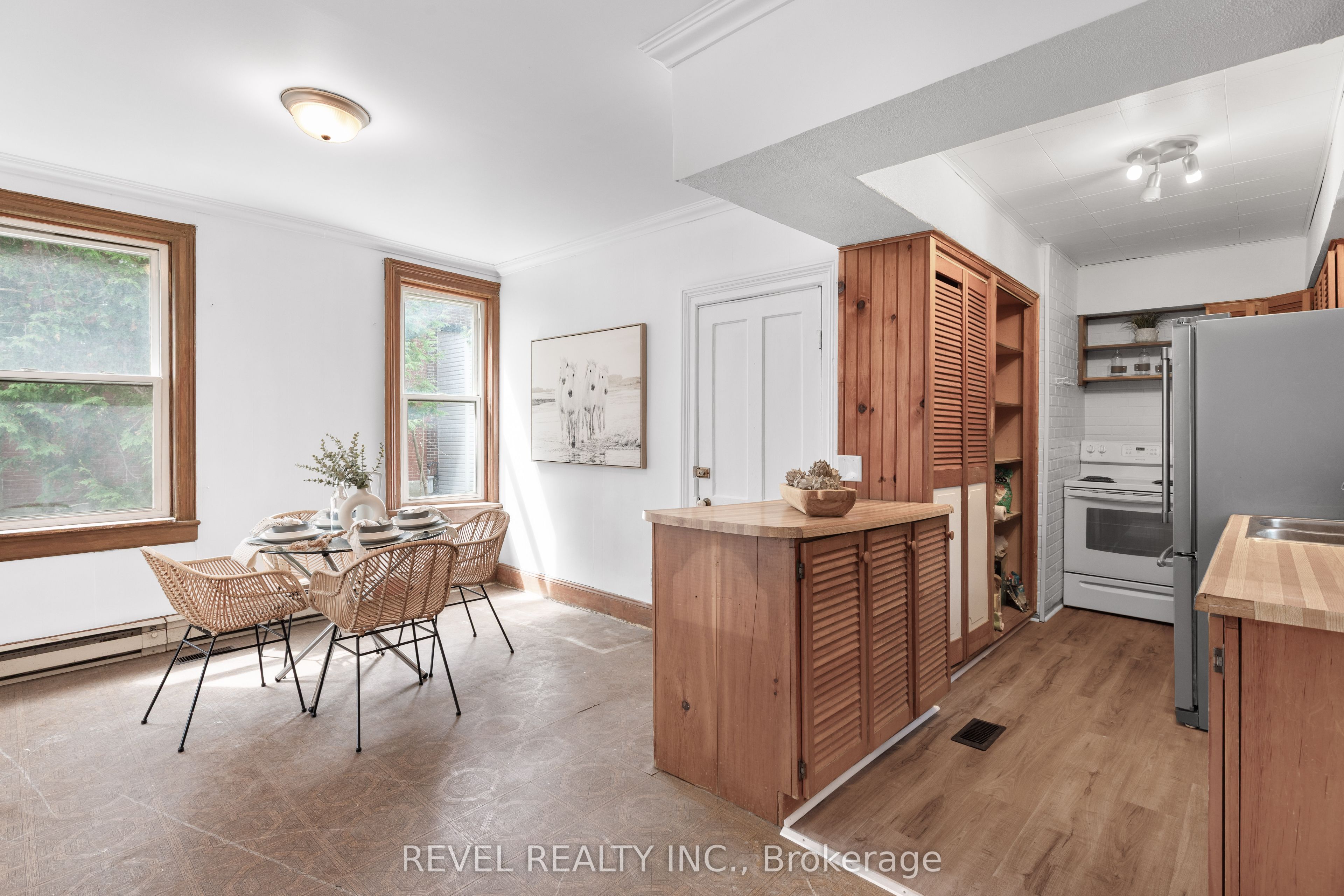 399 Eldon Road Property Photo 8