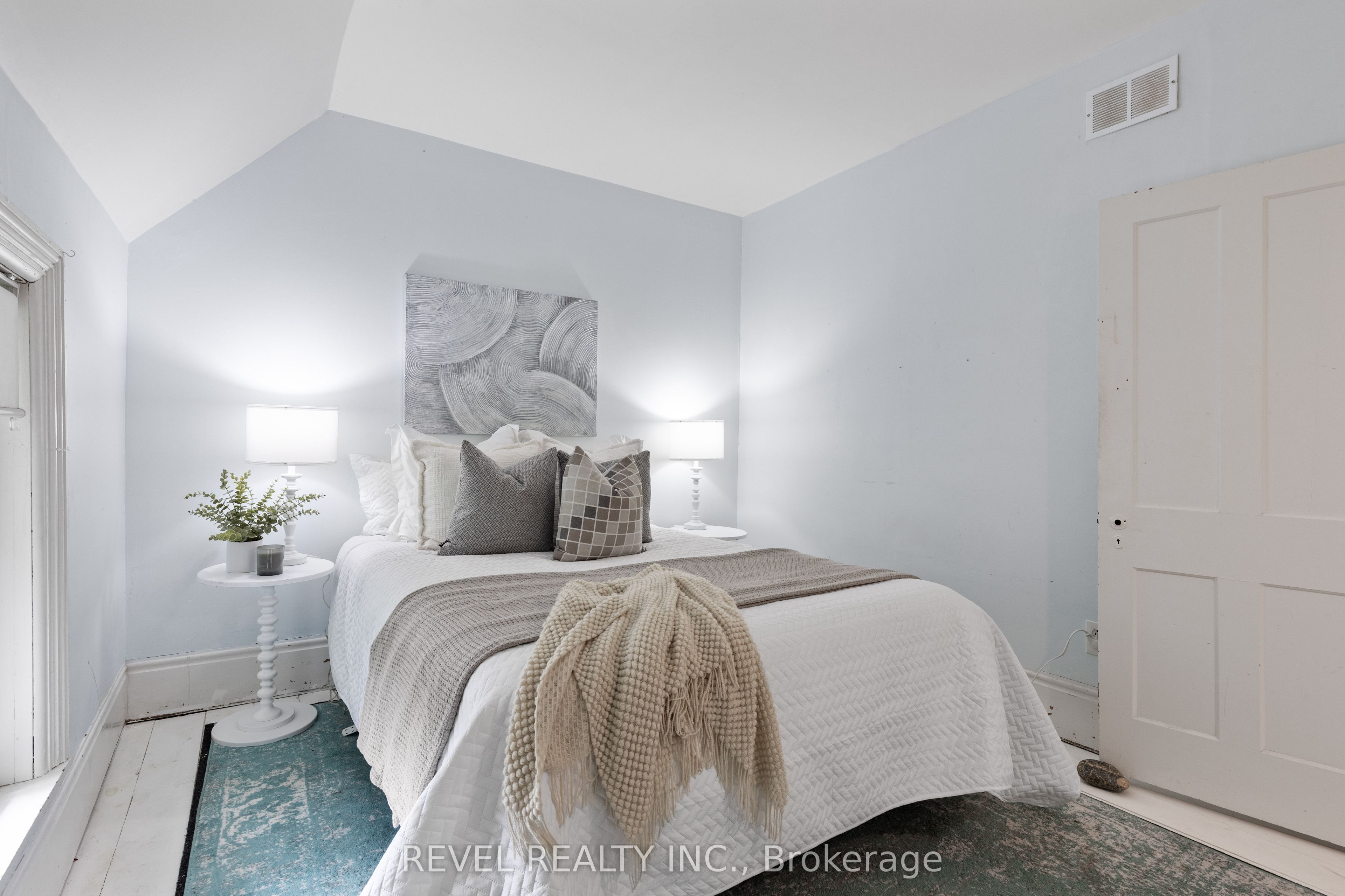 399 Eldon Road Property Photo 26