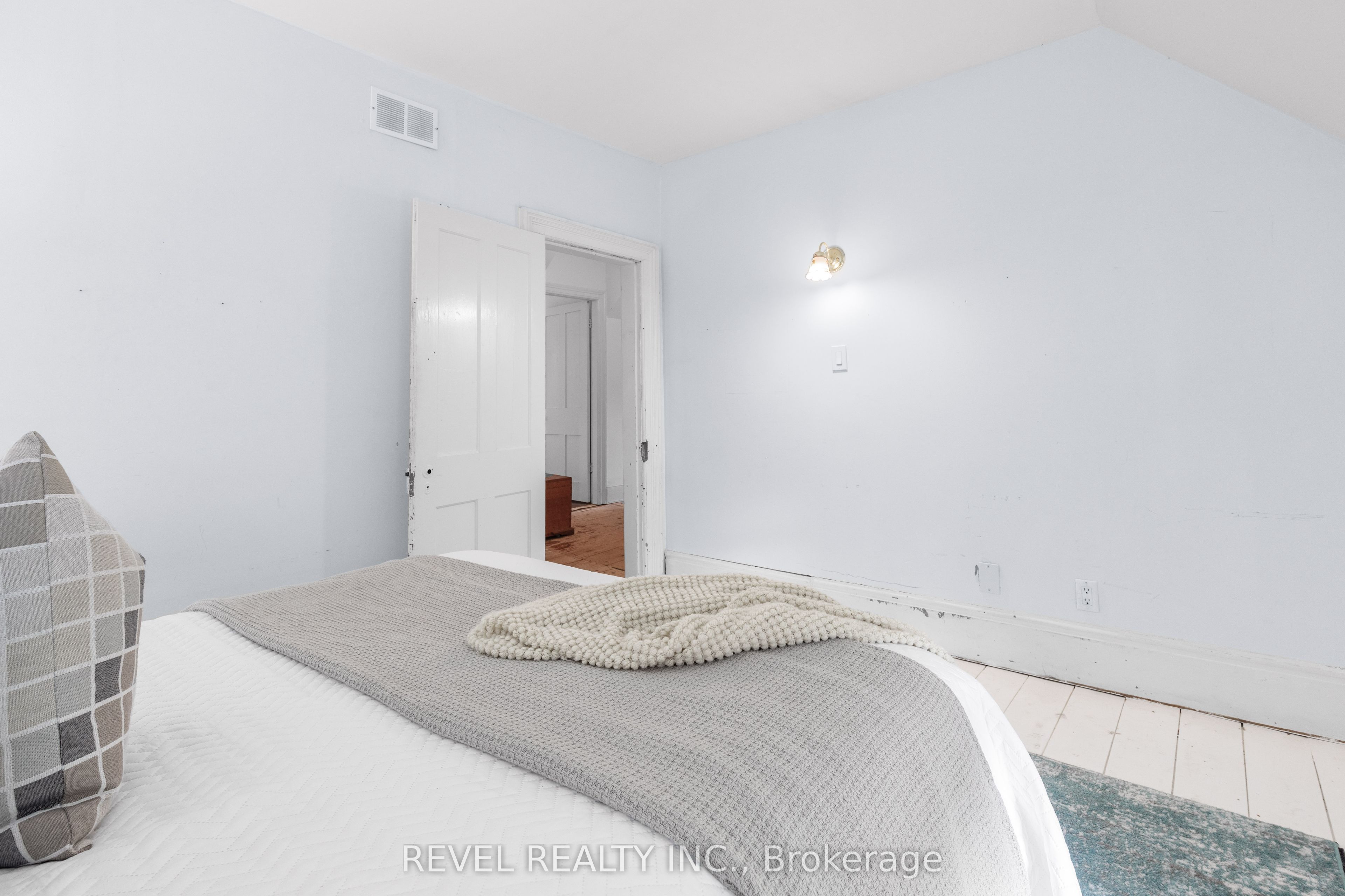 399 Eldon Road Property Photo 27