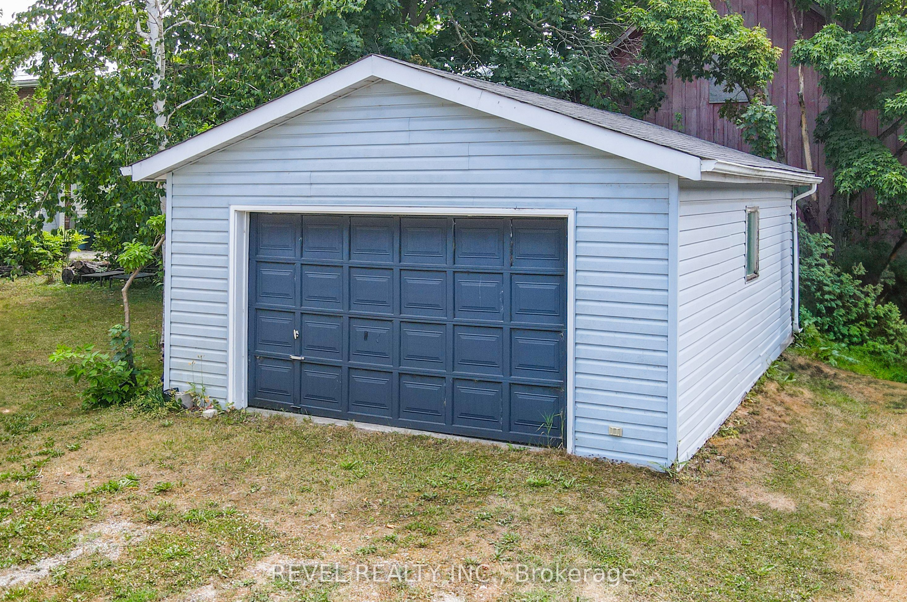 399 Eldon Road Property Photo 36