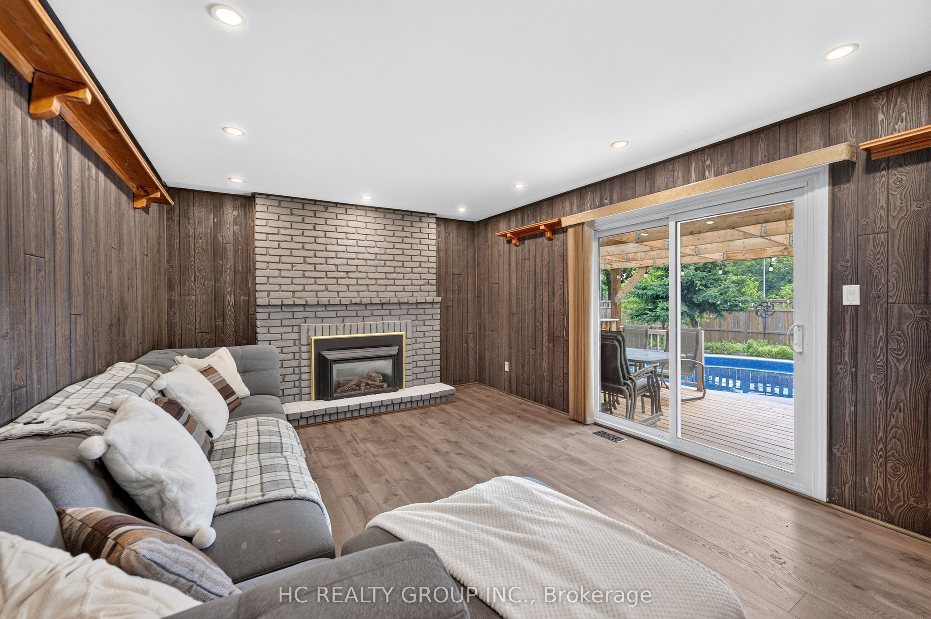 22 Fireside Drive Property Photo 14