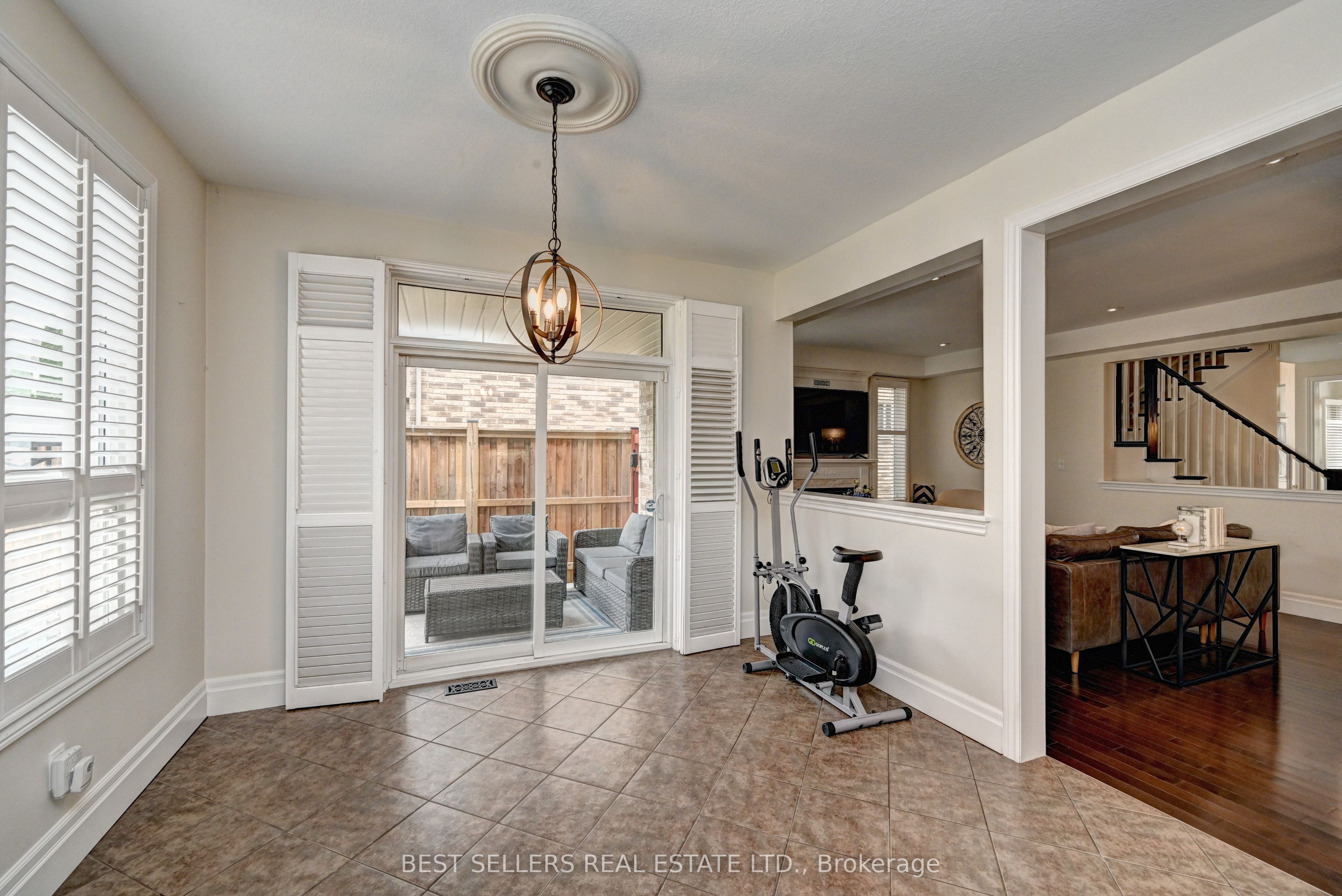 12 Popham Drive Property Photo 14
