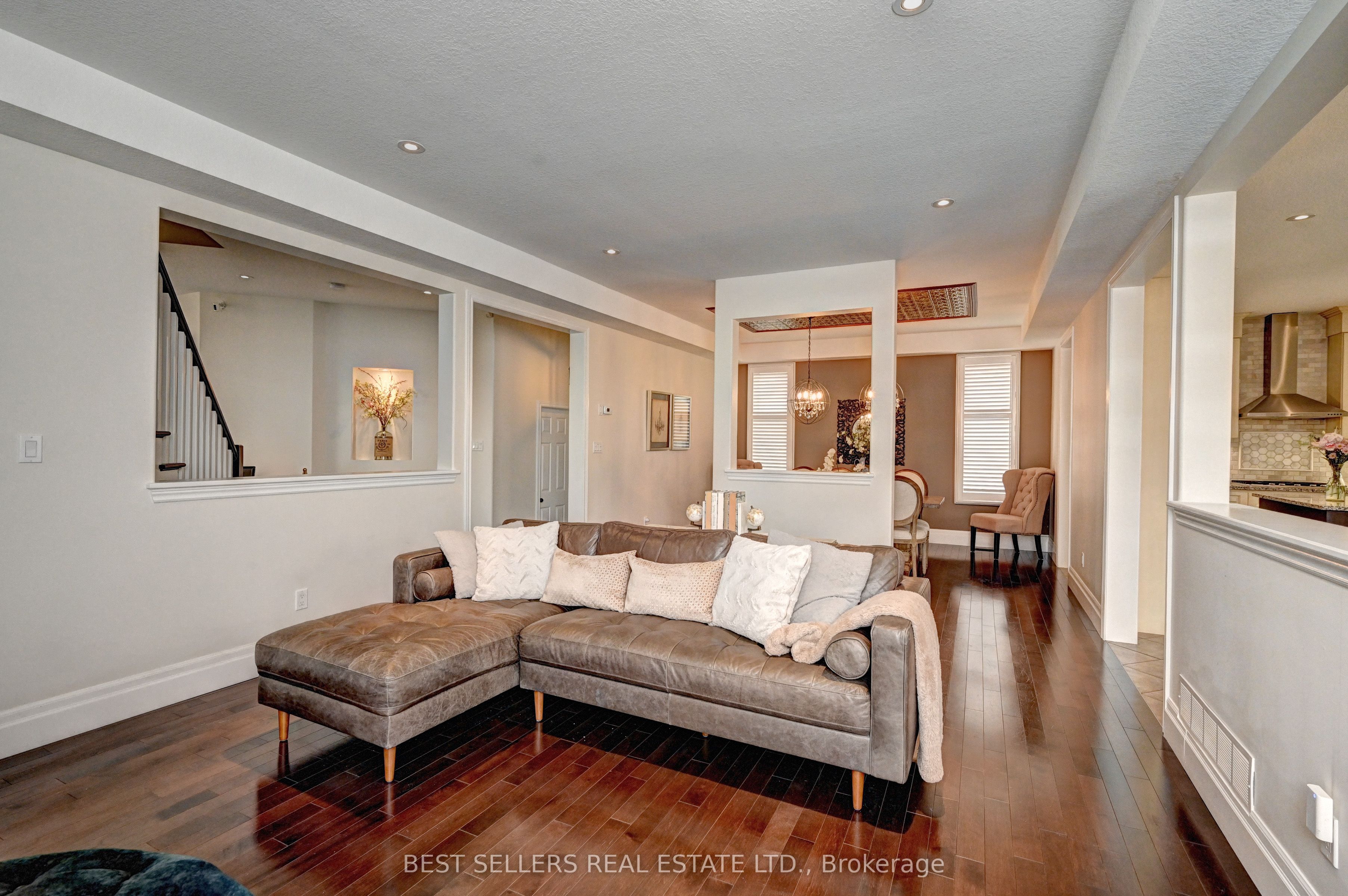 12 Popham Drive Property Photo 18