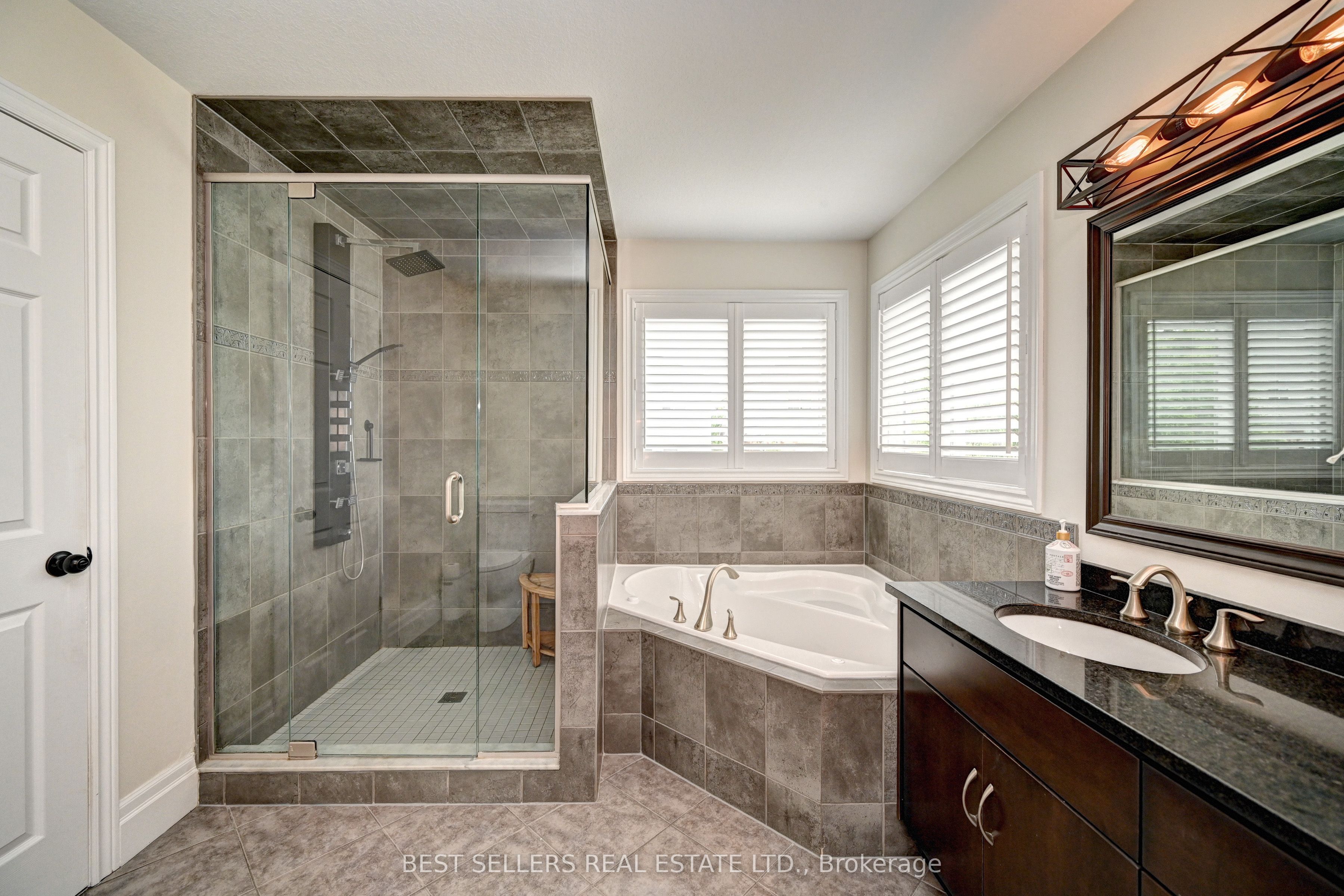 12 Popham Drive Property Photo 31