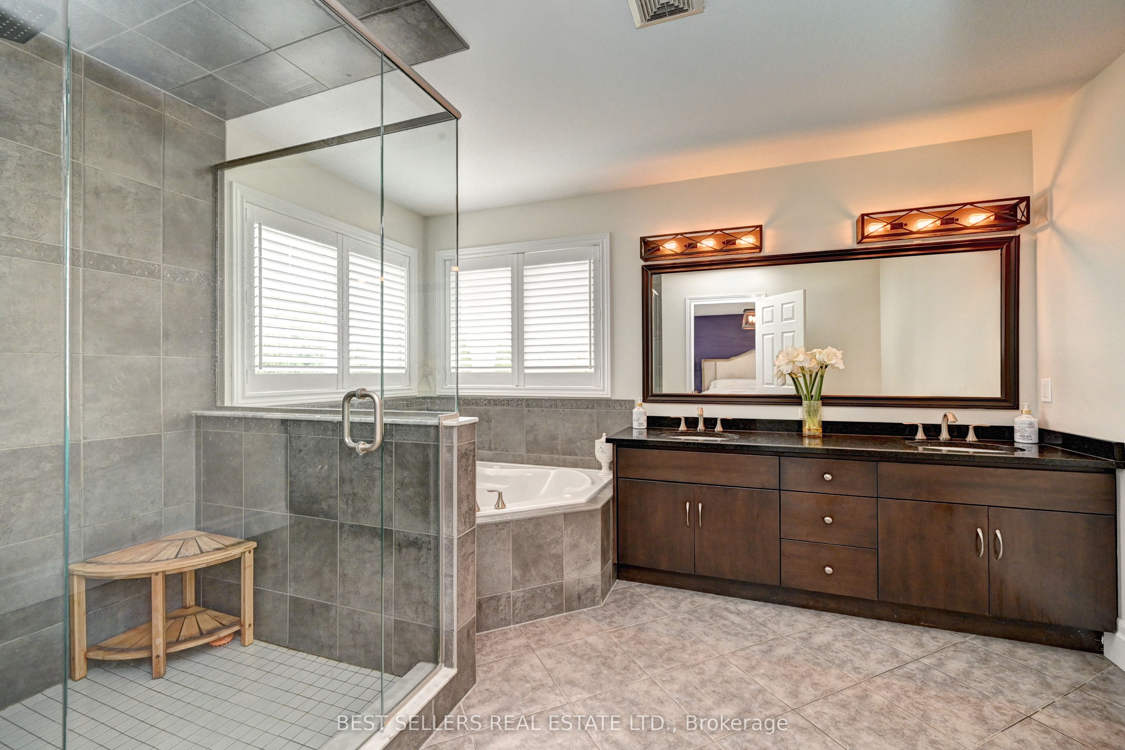12 Popham Drive Property Photo 32