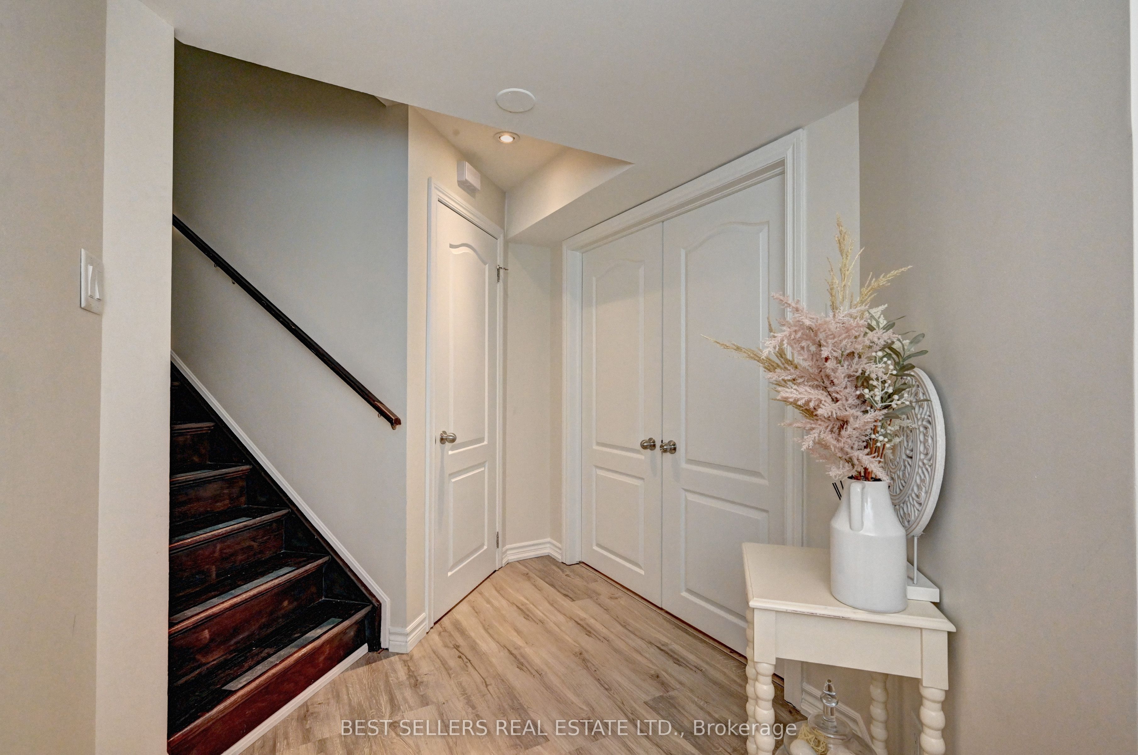 12 Popham Drive Property Photo 43