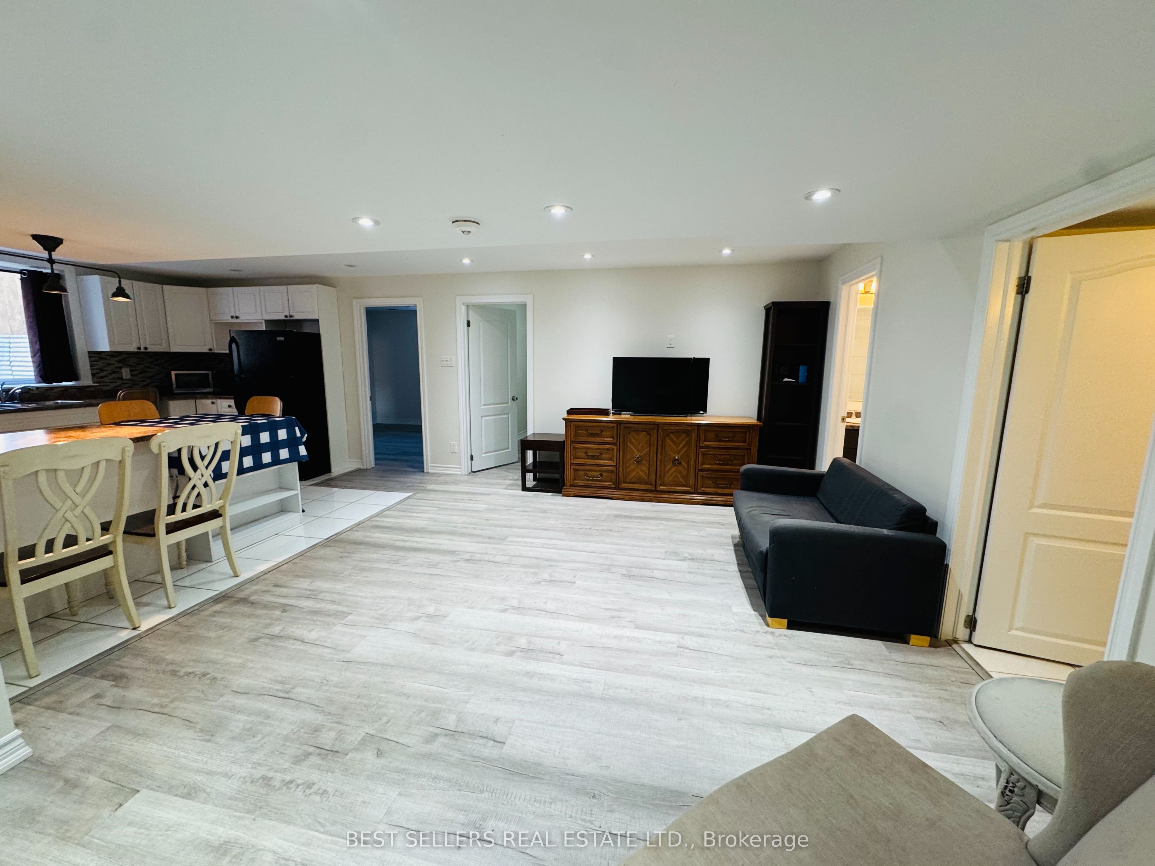 12 Popham Drive Property Photo 45