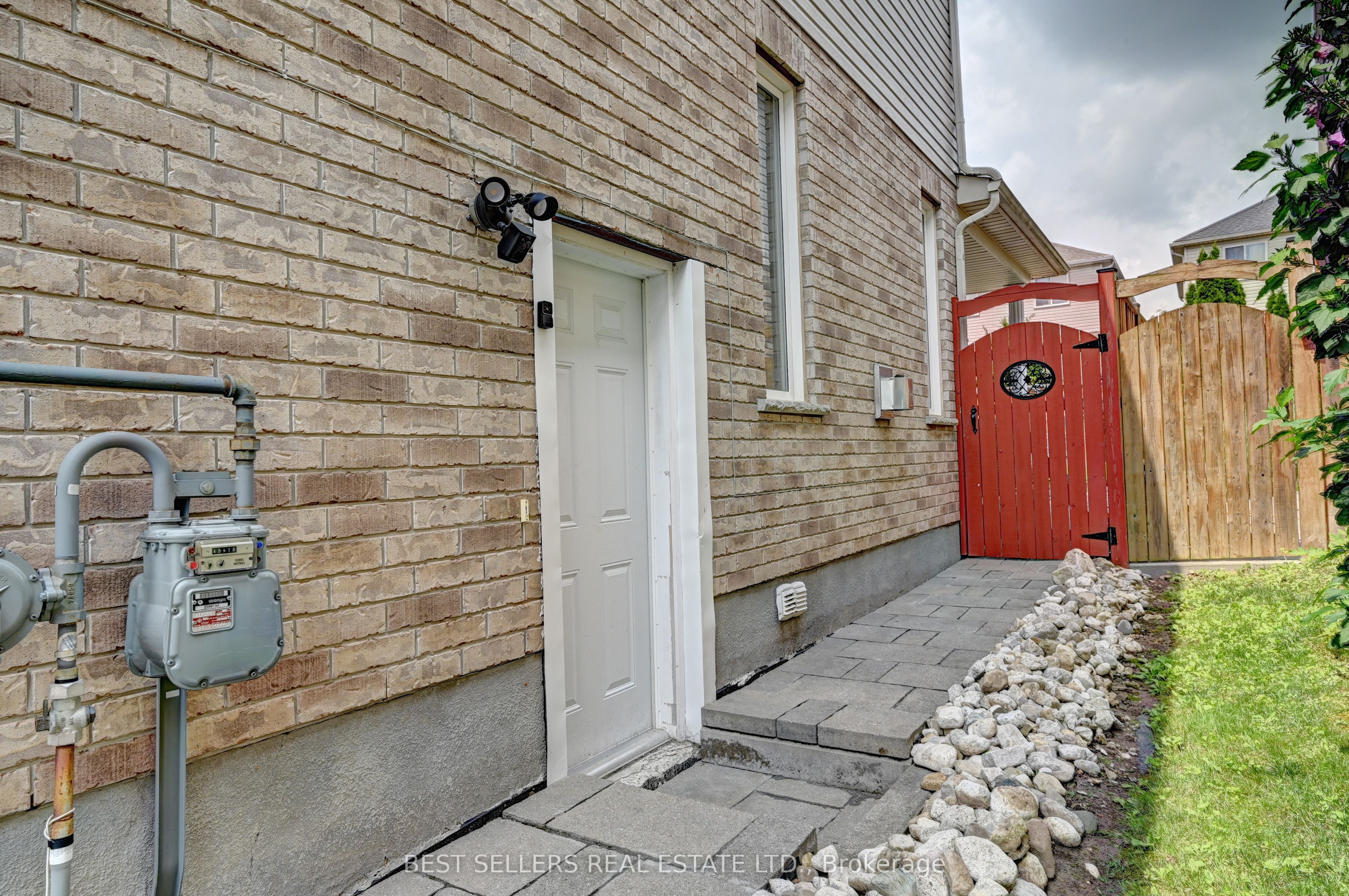 12 Popham Drive Property Photo 49